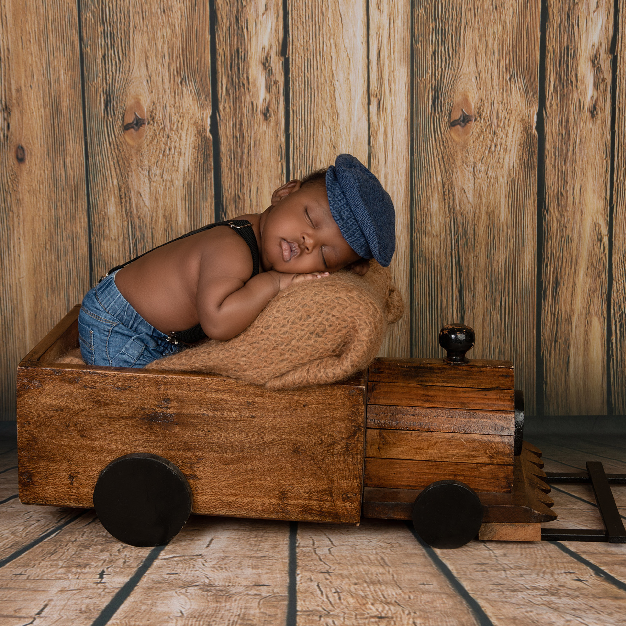 Happy Clients our Newborn Baby and Family shoot @Nairobi & Mombasa. Newborn, Baby, Maternity and Family Photographer Nairobi Mombasa Kenya