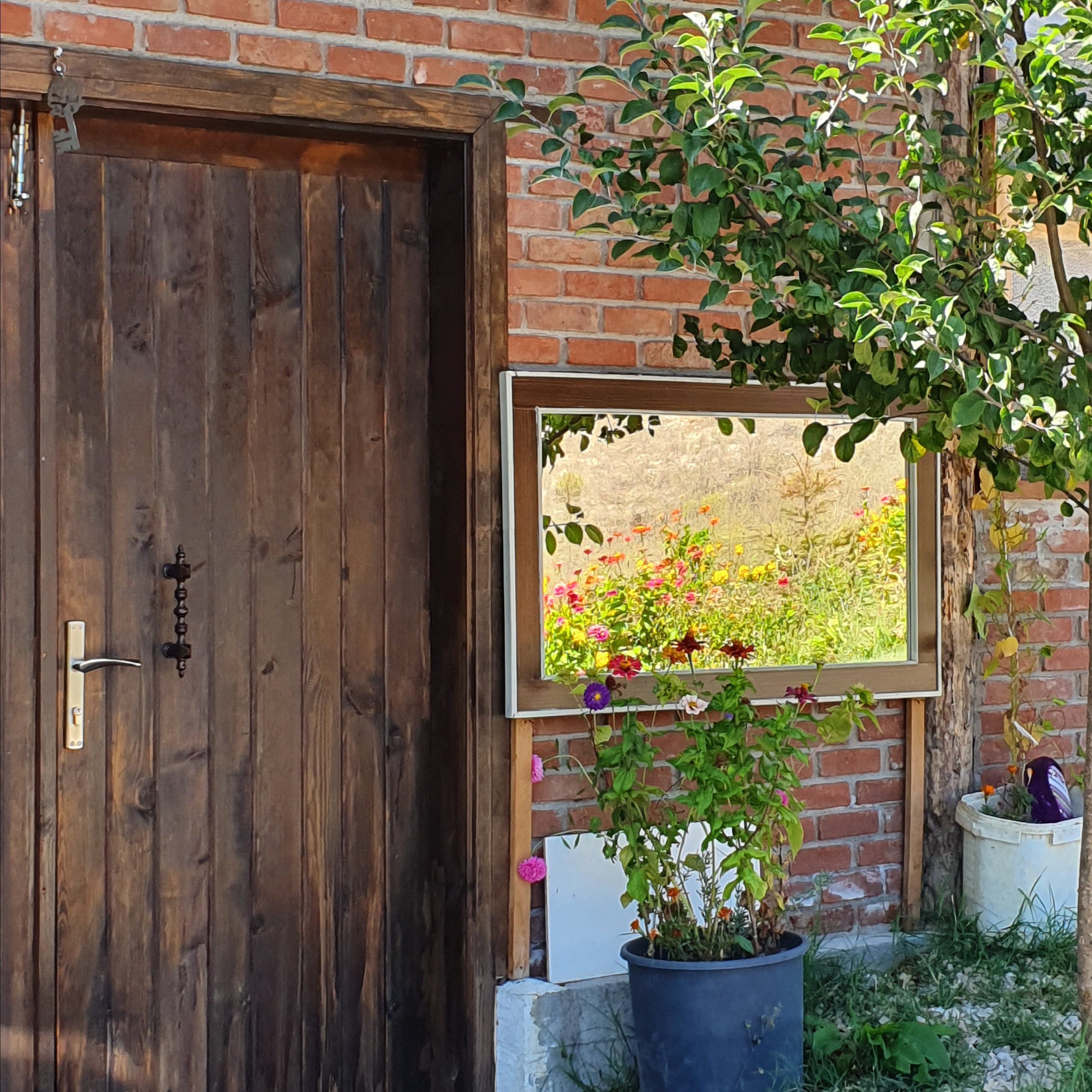 Street фото. Consultation on printing in various magazines, illustrations for books