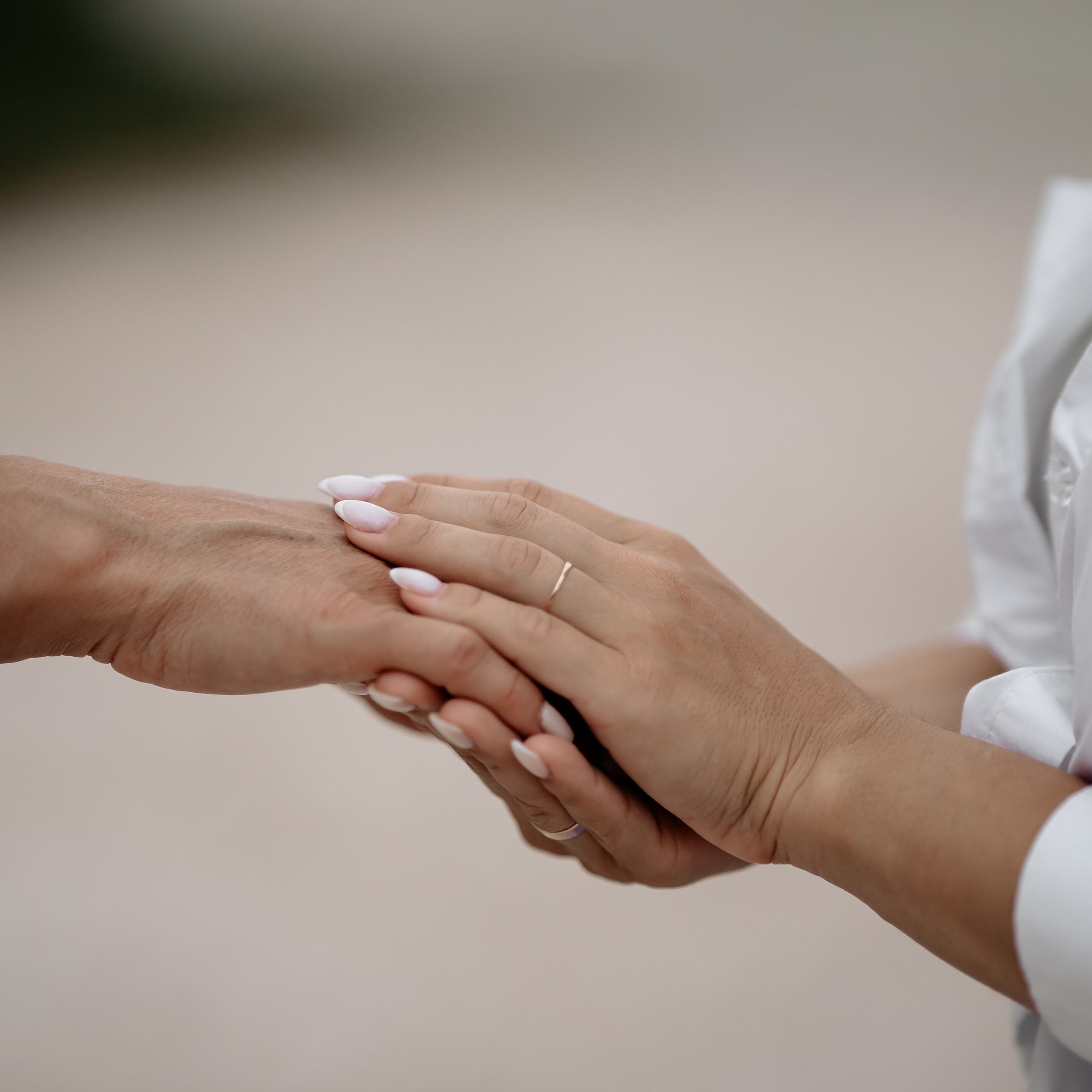 Opinii. Https://www.instagram.com/grosu.photography?igsh=MTR6Y2xobGw1ZTluZg%3D%3D&utm_source=qr