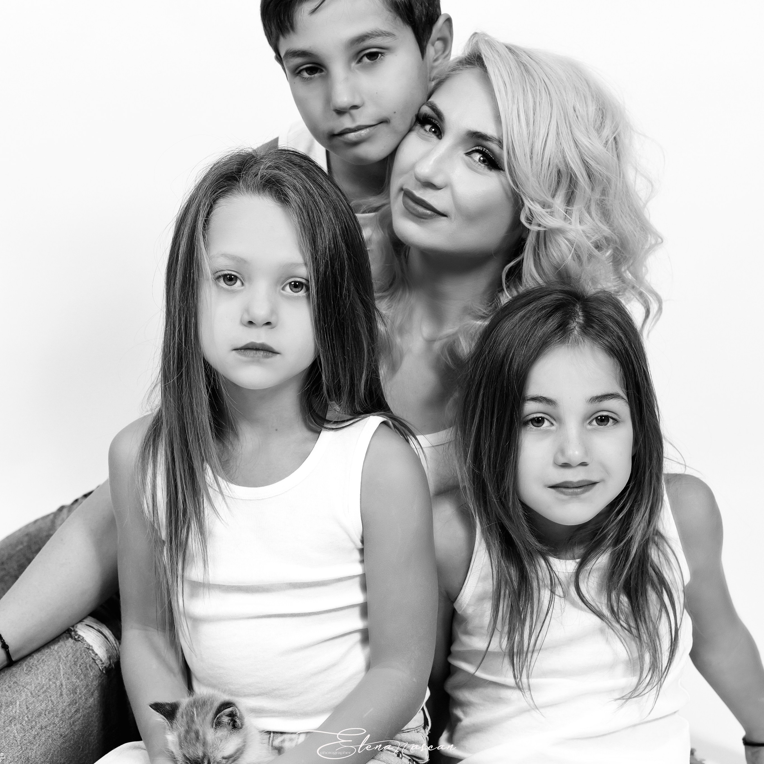 De vorba cu mine - Ganduri despre vindecare, iubire si descoperire. Elena Mascan – Fotograf newborn, maternitate, portret, smash the cake & branding personal | La Femme Studio Photograpy|Constanţa