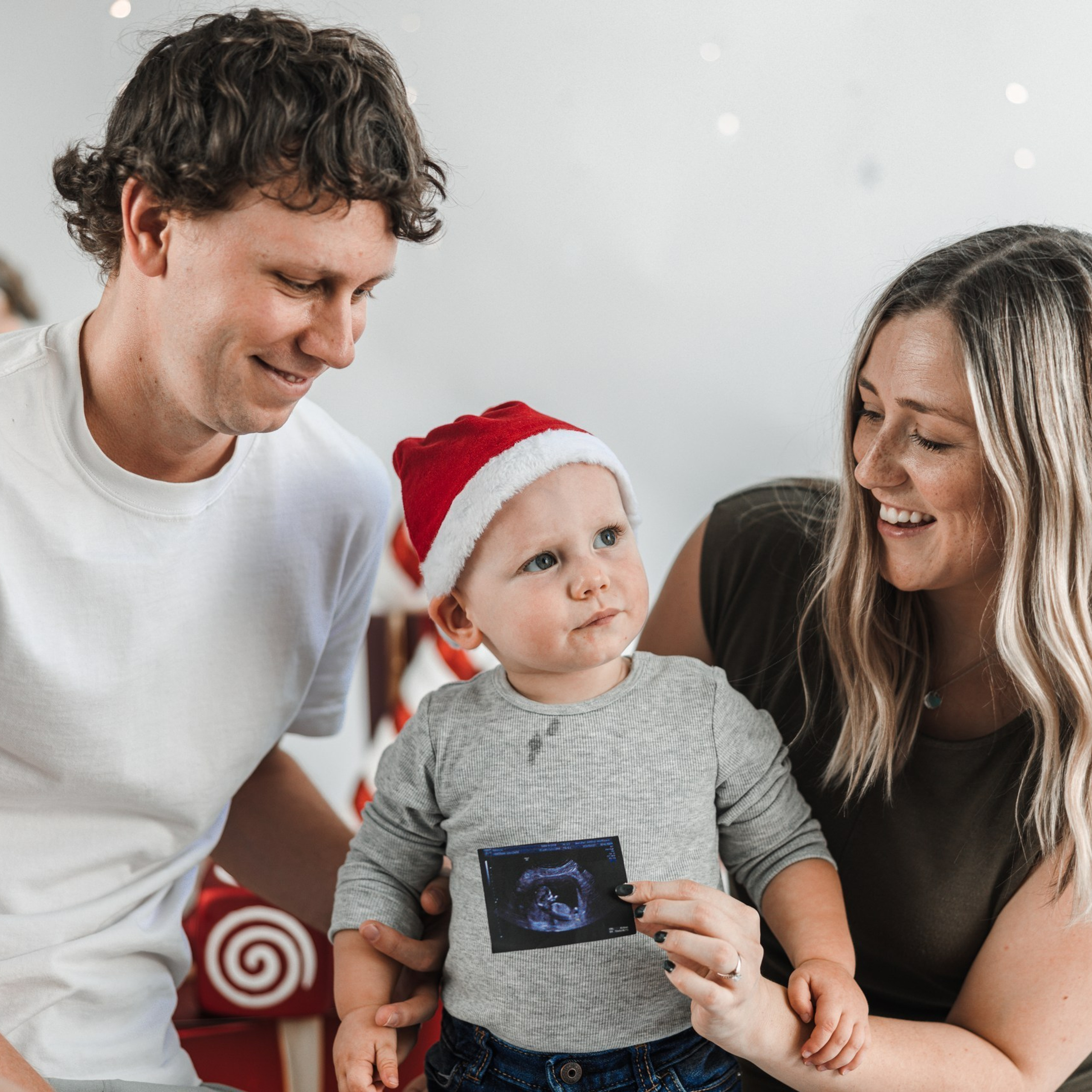 REVIEWS. Louisa Lewis |Shenzhen-based Photographer & Videographer