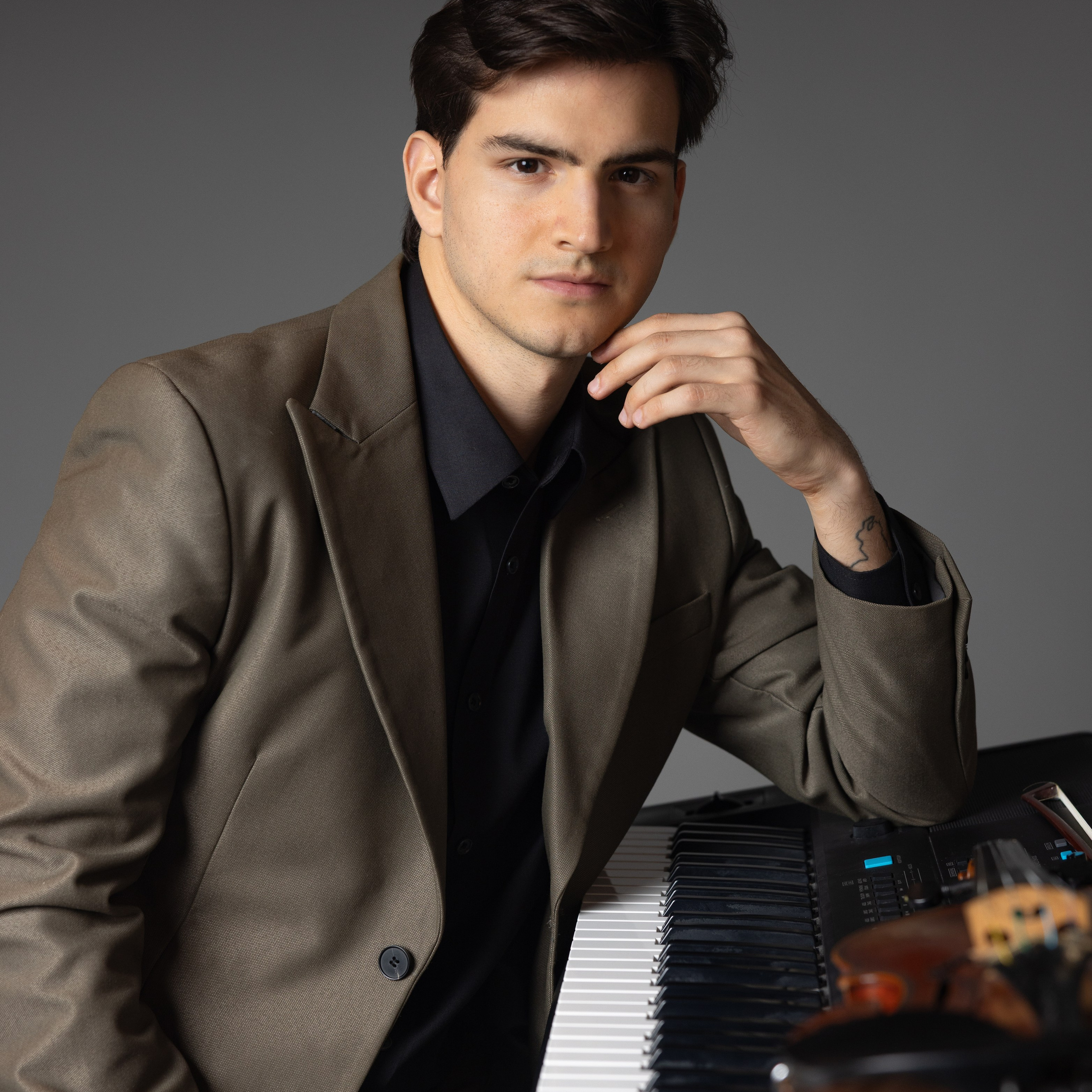 REVIEWS. Louisa Lewis |Shenzhen-based Photographer & Videographer