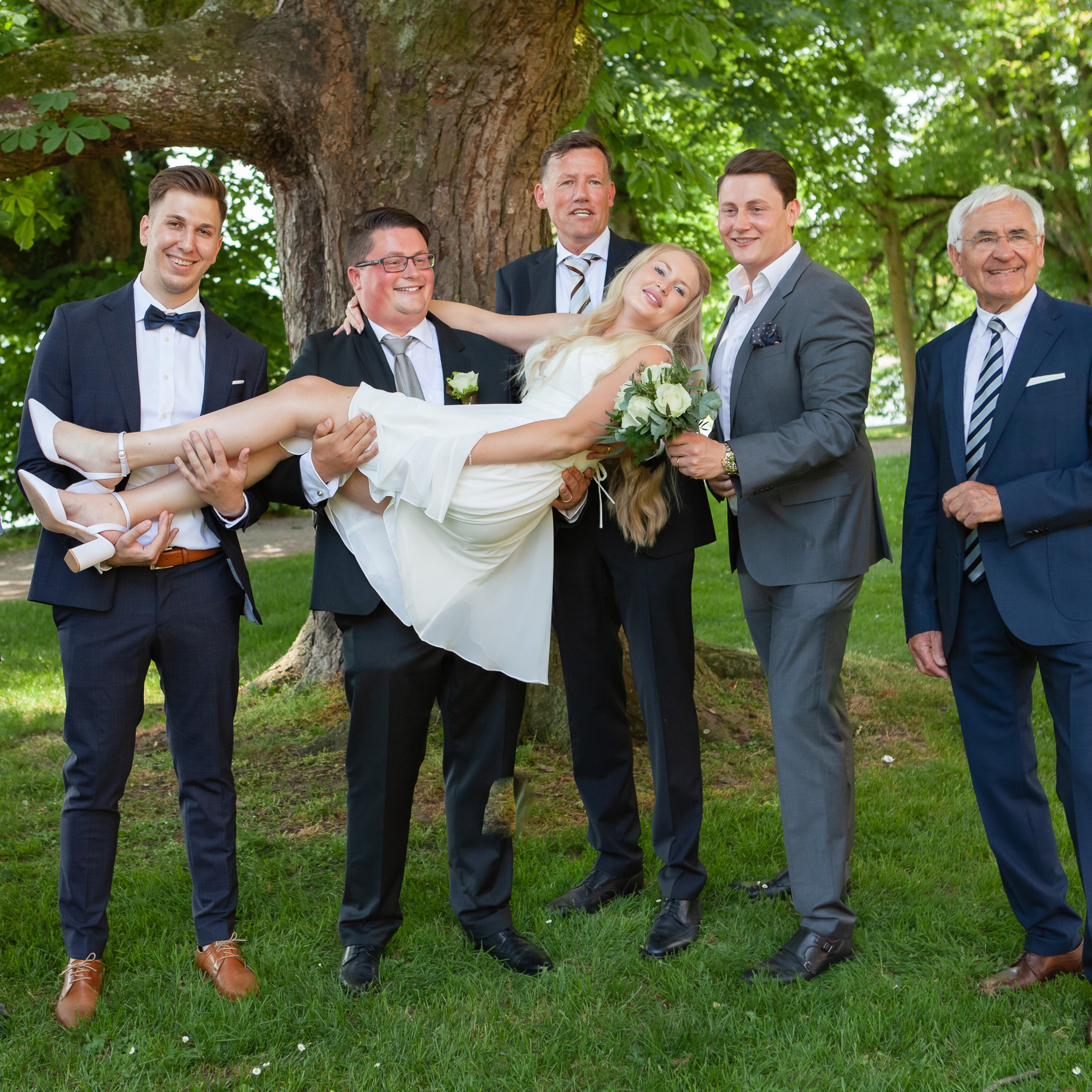 Kundenbewertungen. Adelya Tomin