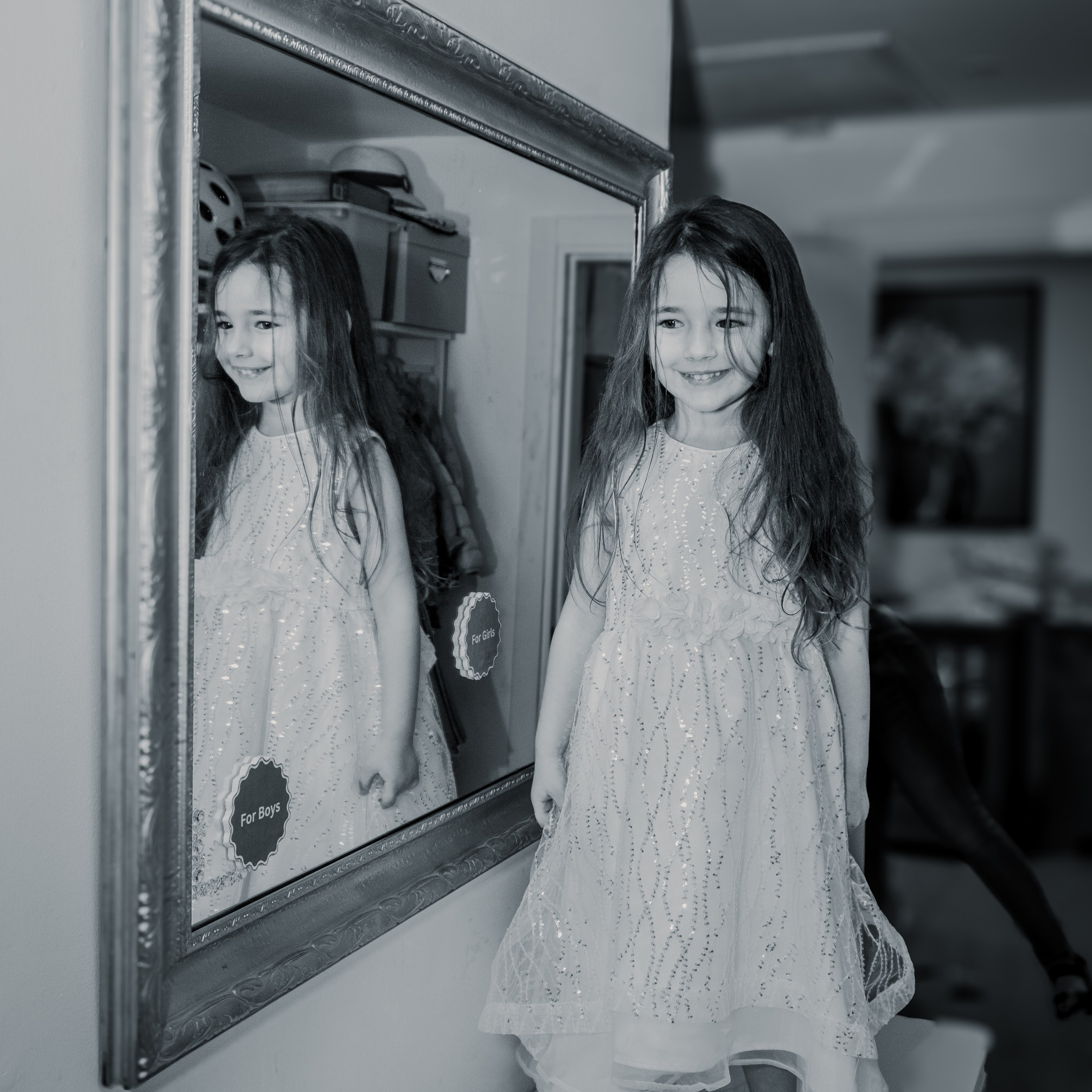 Comments. Middle East Photo Agency