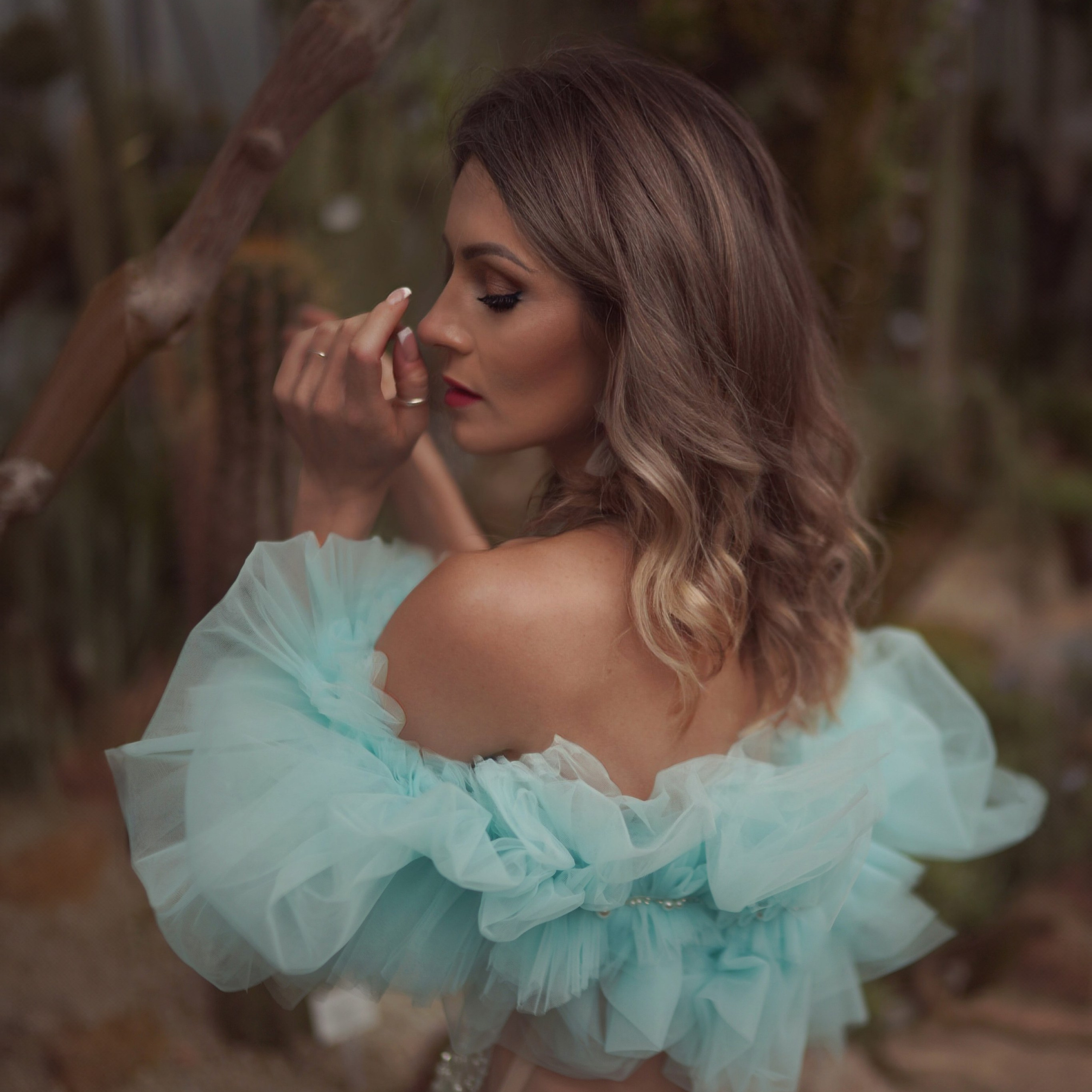 Frauenporträts in Designerkleider