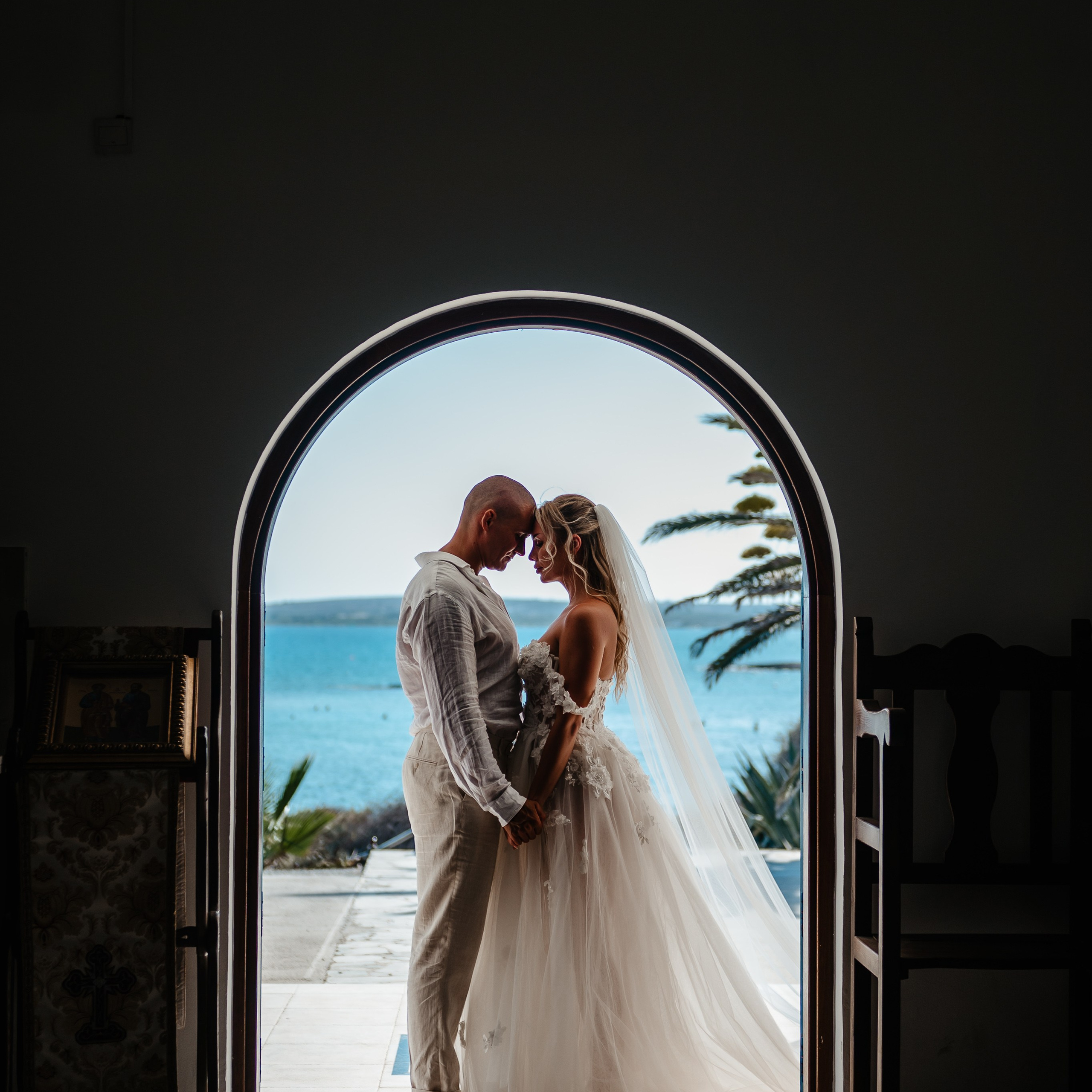 Sirens beach ceremony