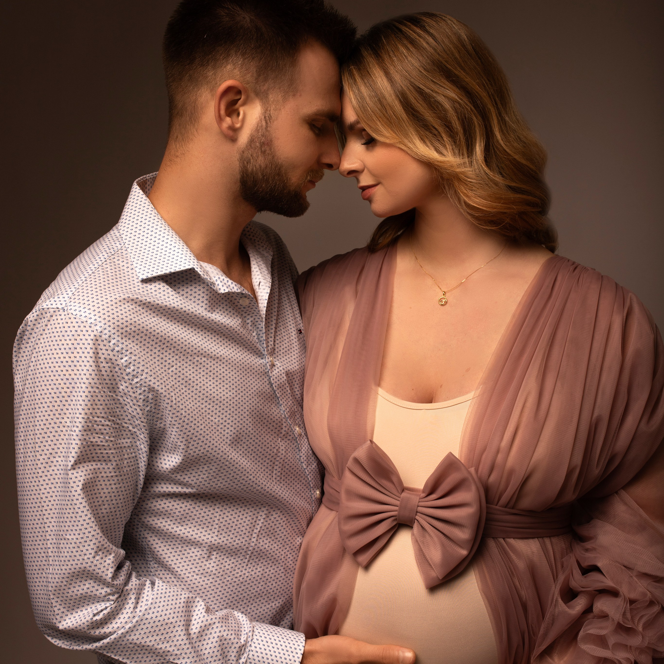 BEWERTUNGEN. Neugeboren und Babybauchfotoshooting in Cloppenburg