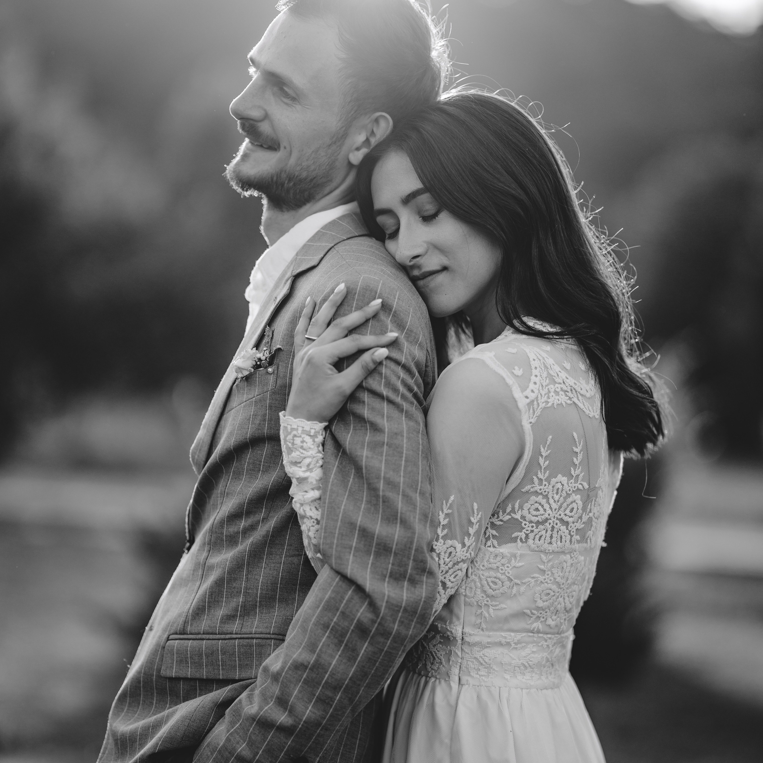 Recenzii. Raw Studio. Fotograful tau de nunta!