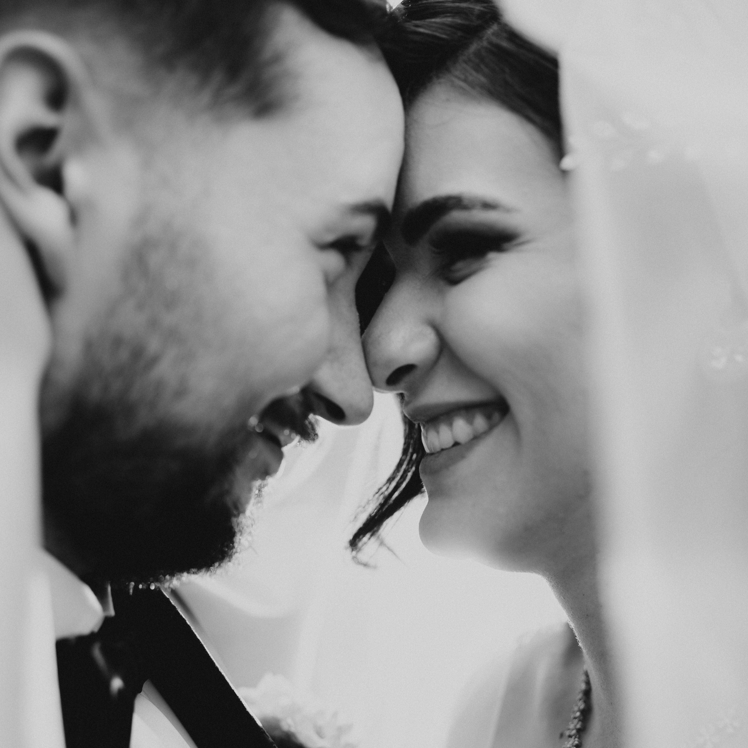 Recenzii. Raw Studio. Fotograful tau de nunta!