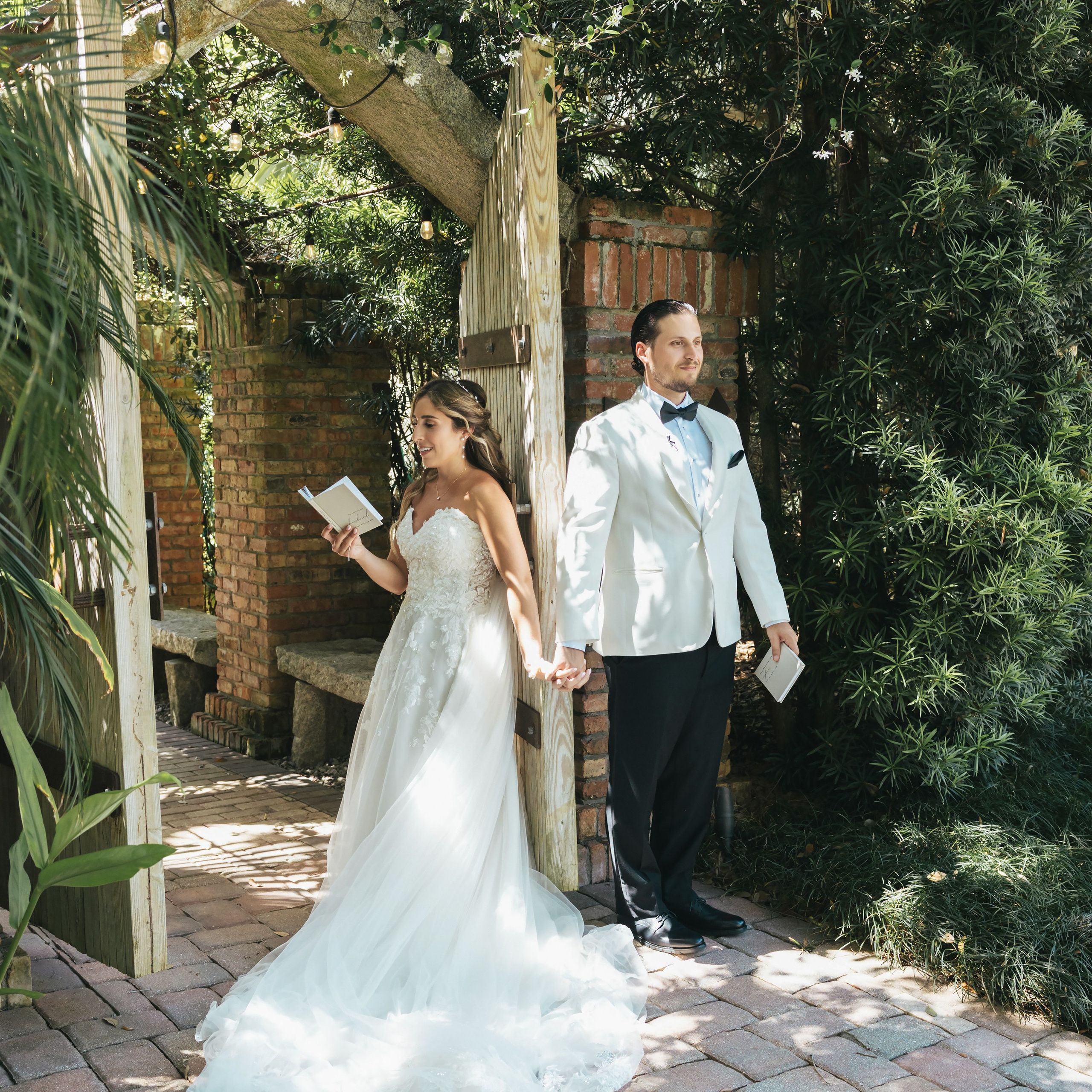 A Romantic Garden Wedding at Hardeman’s Secret Garden
