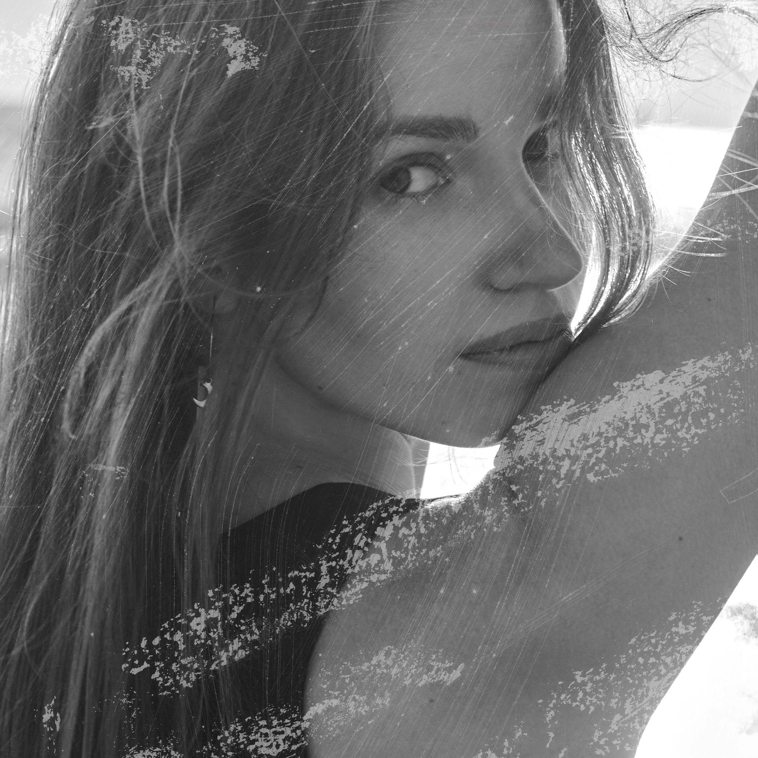 Photo shoot for actress Daria on Santa Monica beach