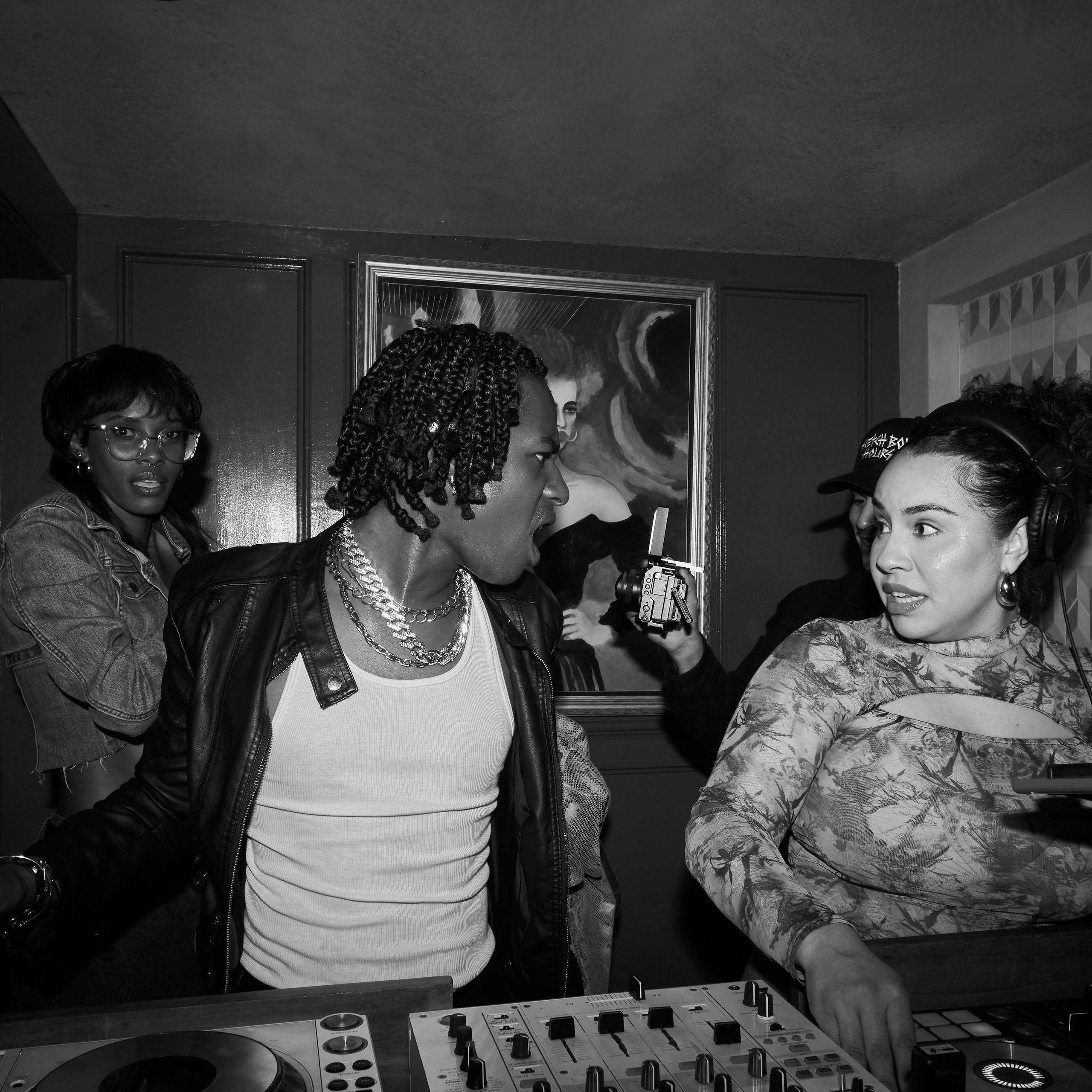 Photoshoot the presentation of the song “Chanella” by Alik Bulan