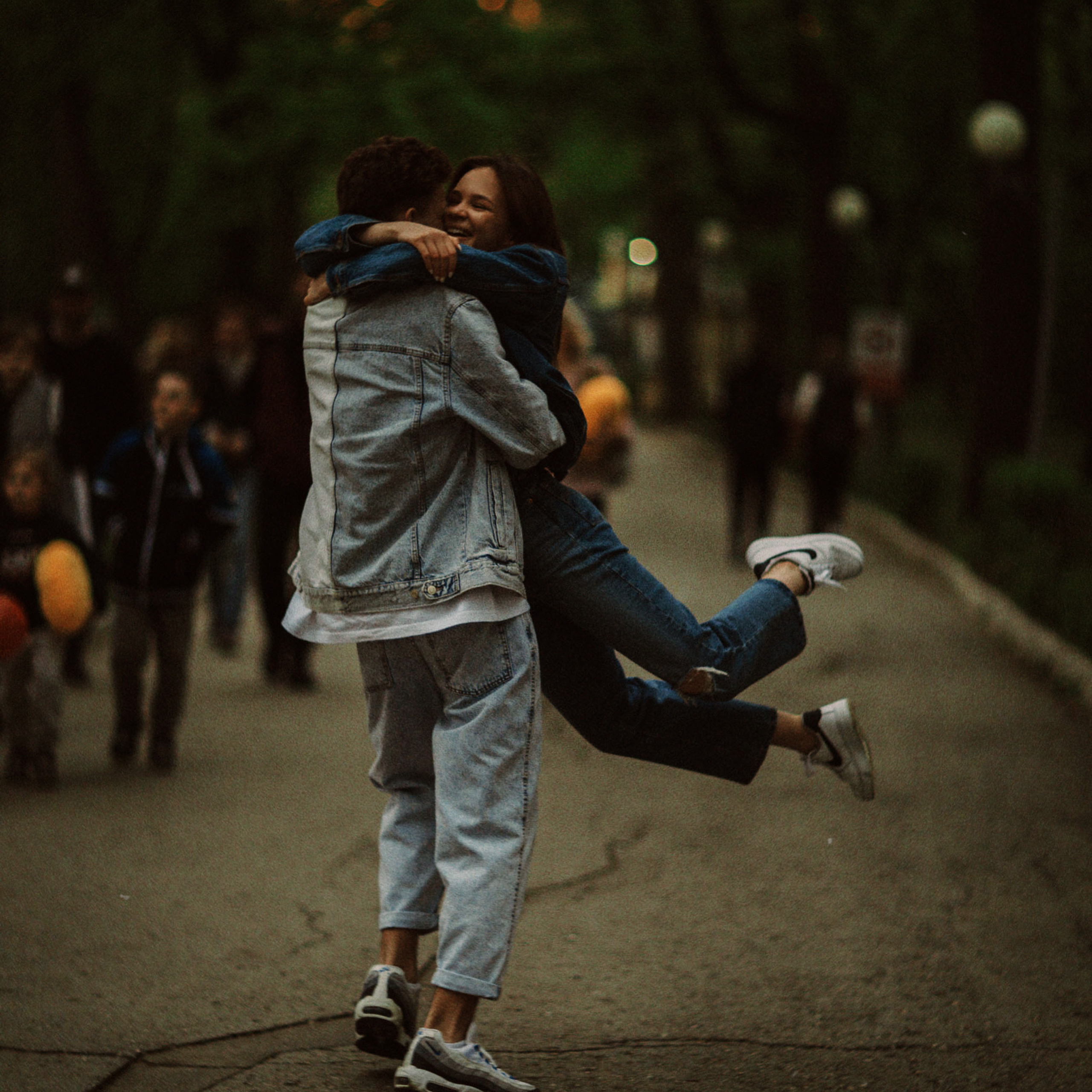 REVIEWS. Photographer Inna Mendelson