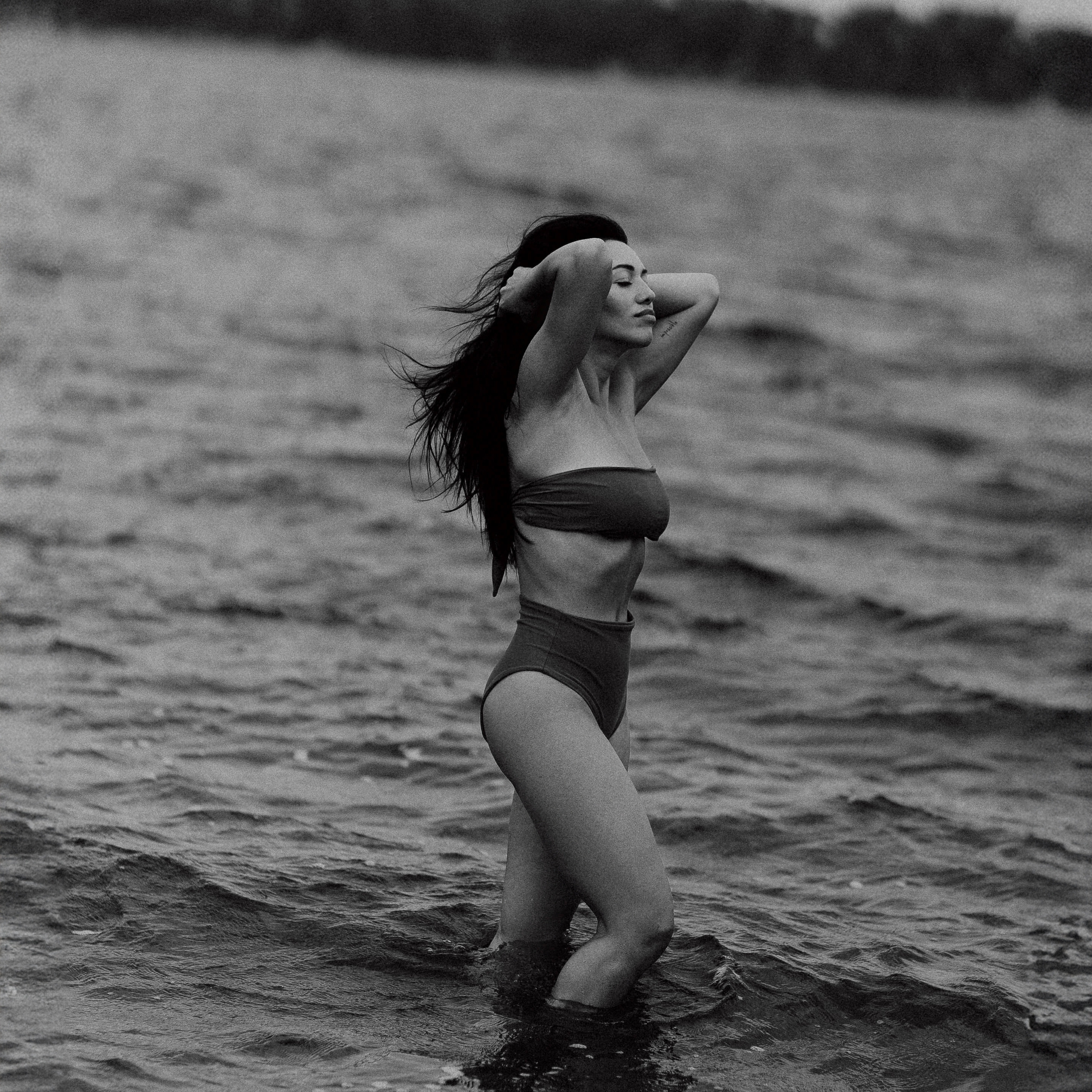 REVIEWS. Photographer Inna Mendelson