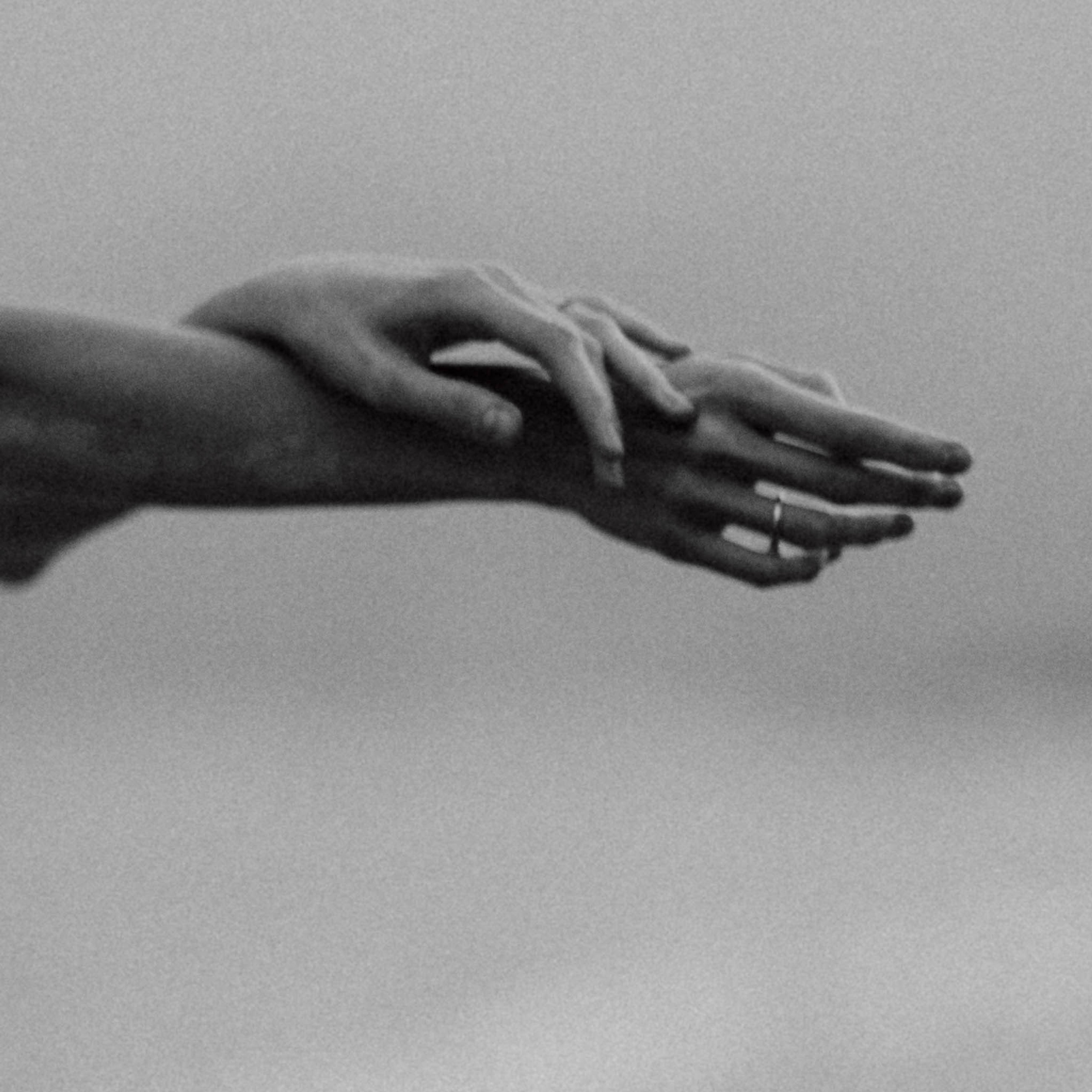 REVIEWS. Photographer Inna Mendelson