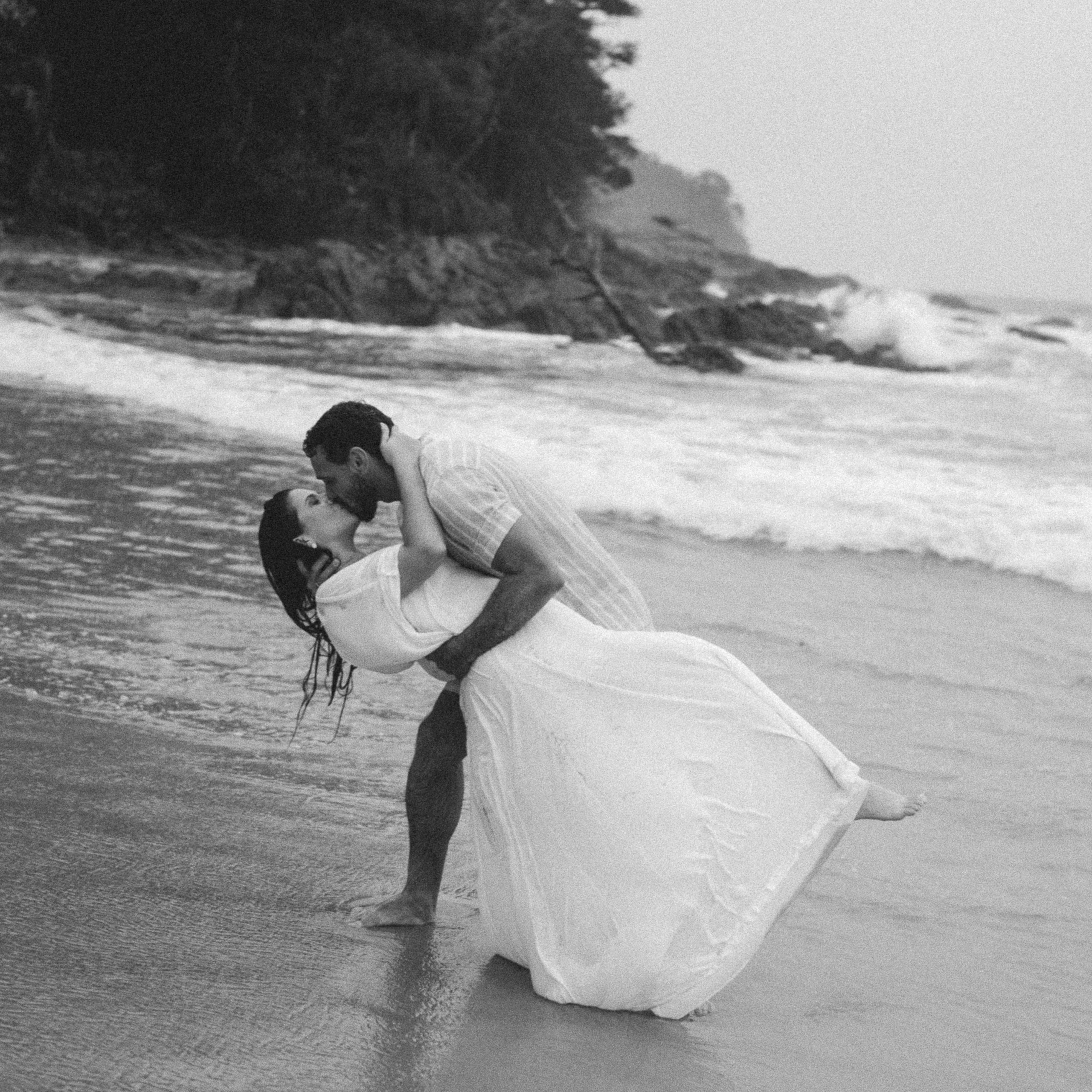 Pré Wedding — Bianca e Maik (Praia Maresias)