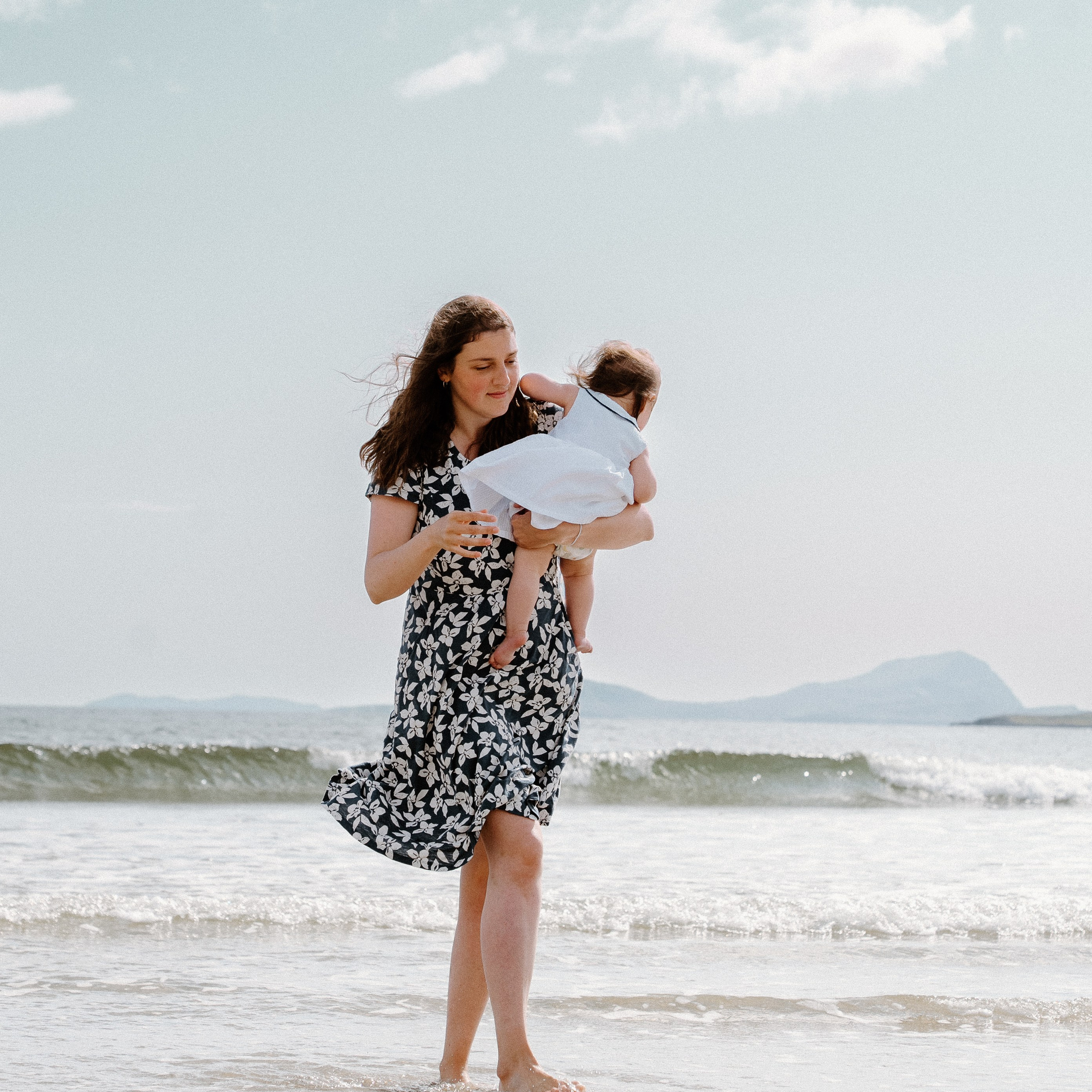 Darya and Mia at the ocean