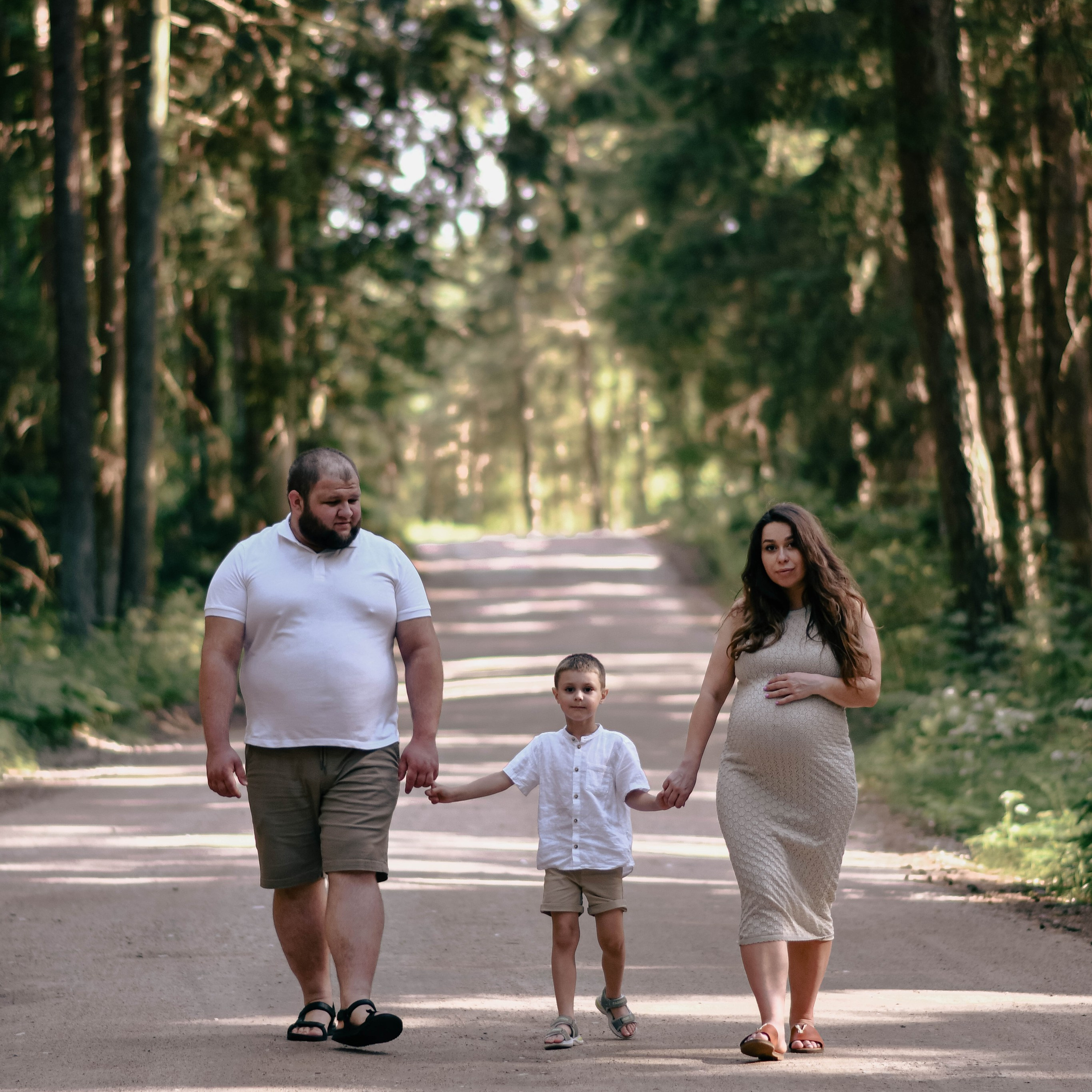 Šeimos fotosesija gamtoje. Photographer from Vilnius