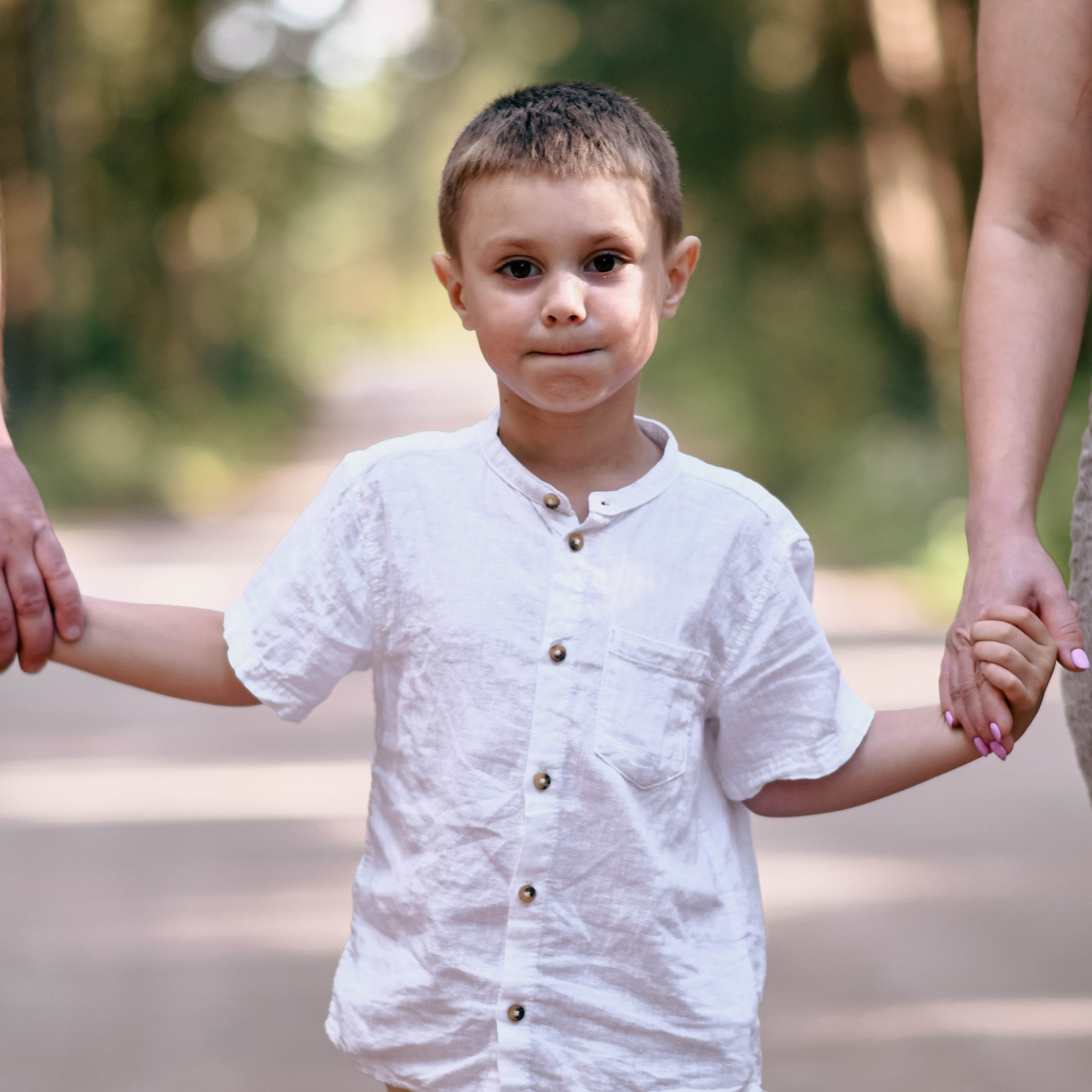 Šeimos fotosesija gamtoje. Photographer from Vilnius