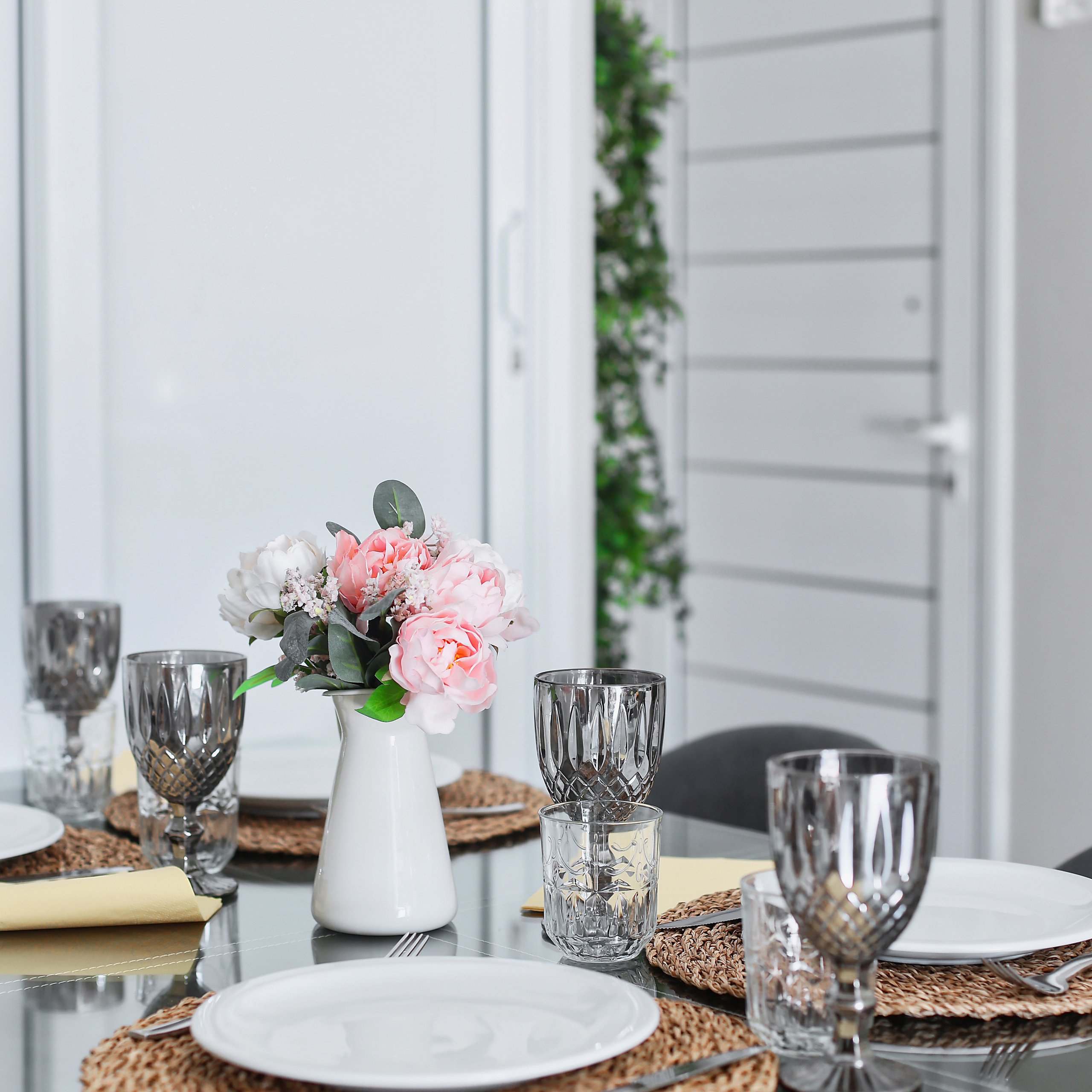 Κριτικές. Αρχική