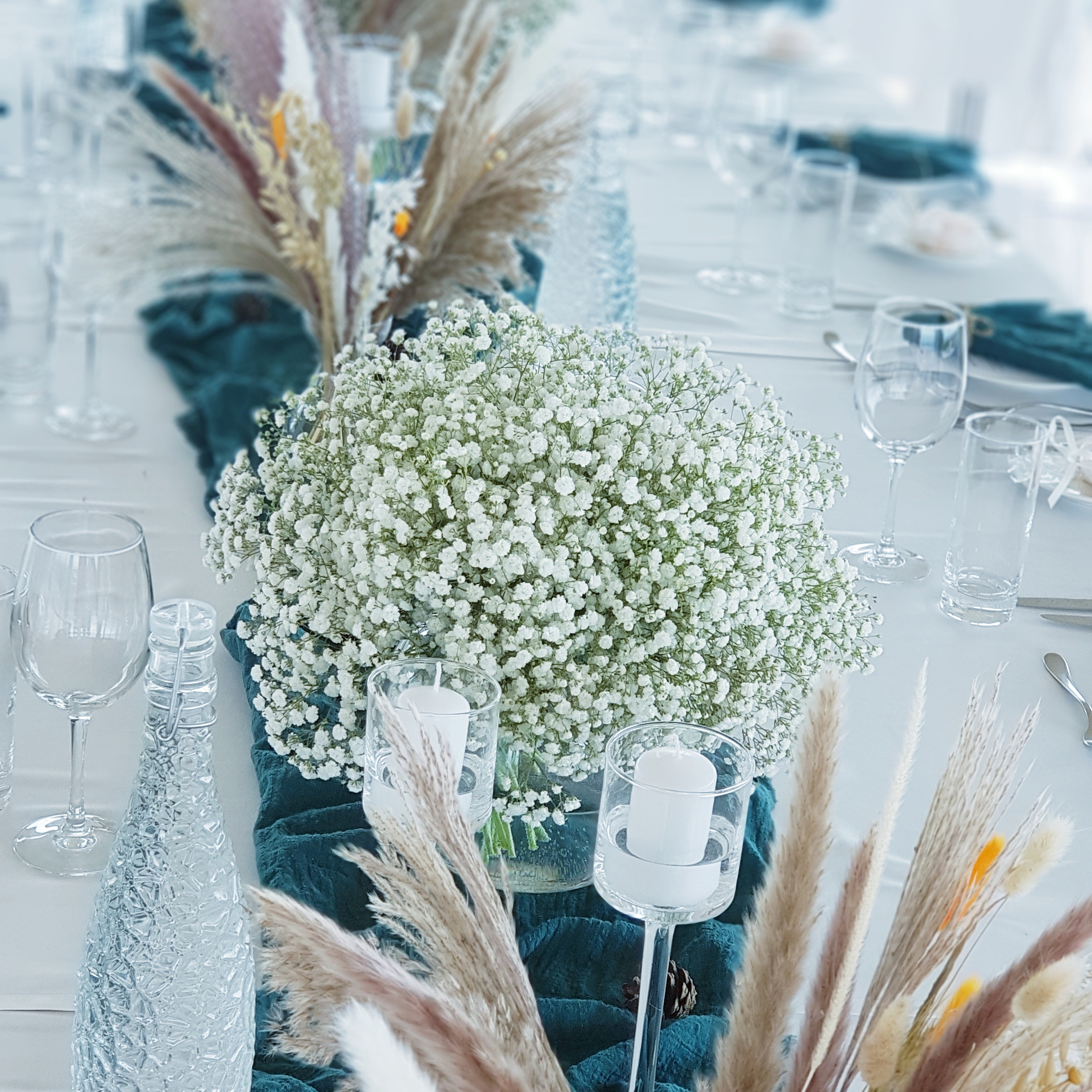 Композиция на стол Фото зона цветочная композиция оформление свадьбы kāzu dekors kāzas līgava 