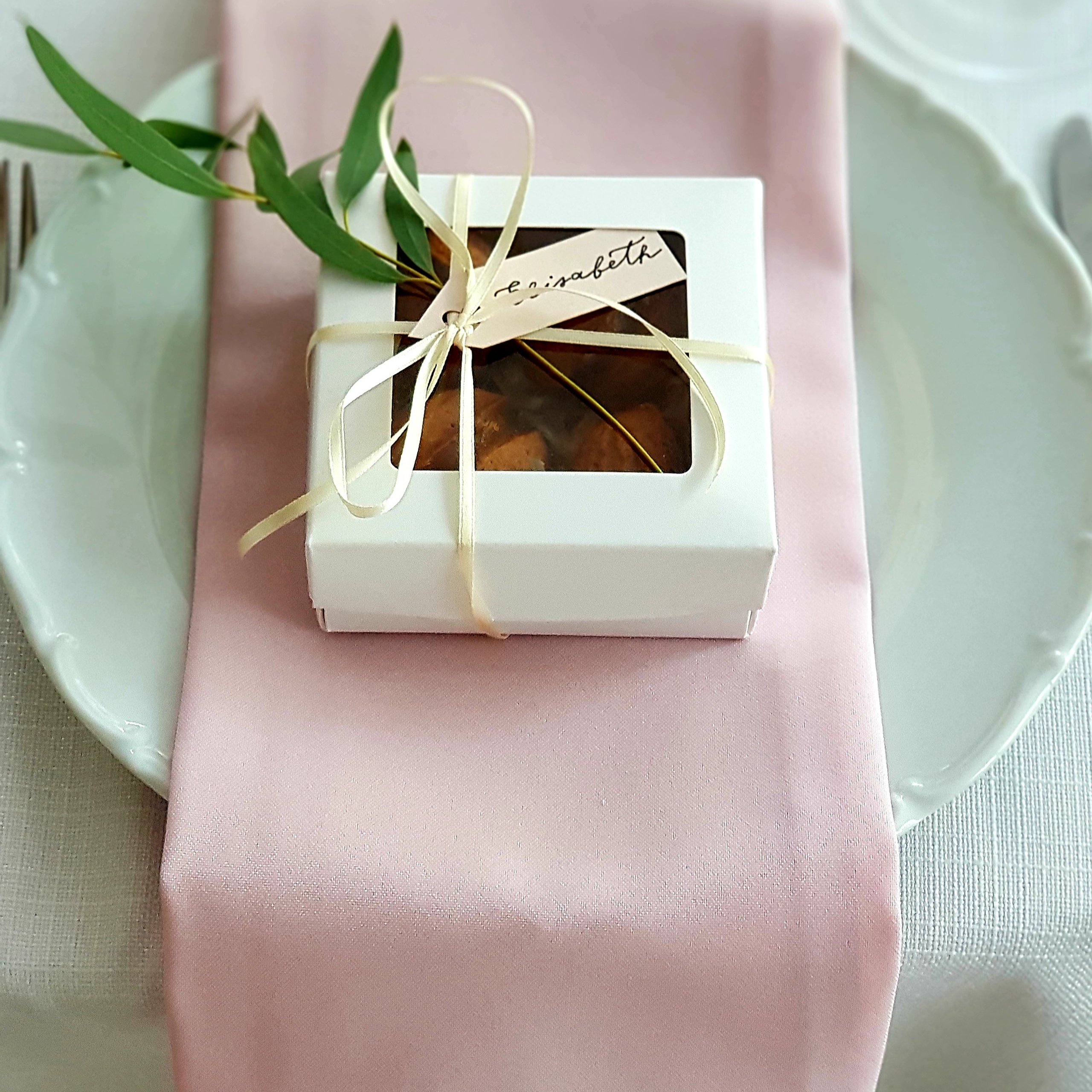 Композиция на стол Фото зона цветочная композиция оформление свадьбы kāzu dekors kāzas līgava