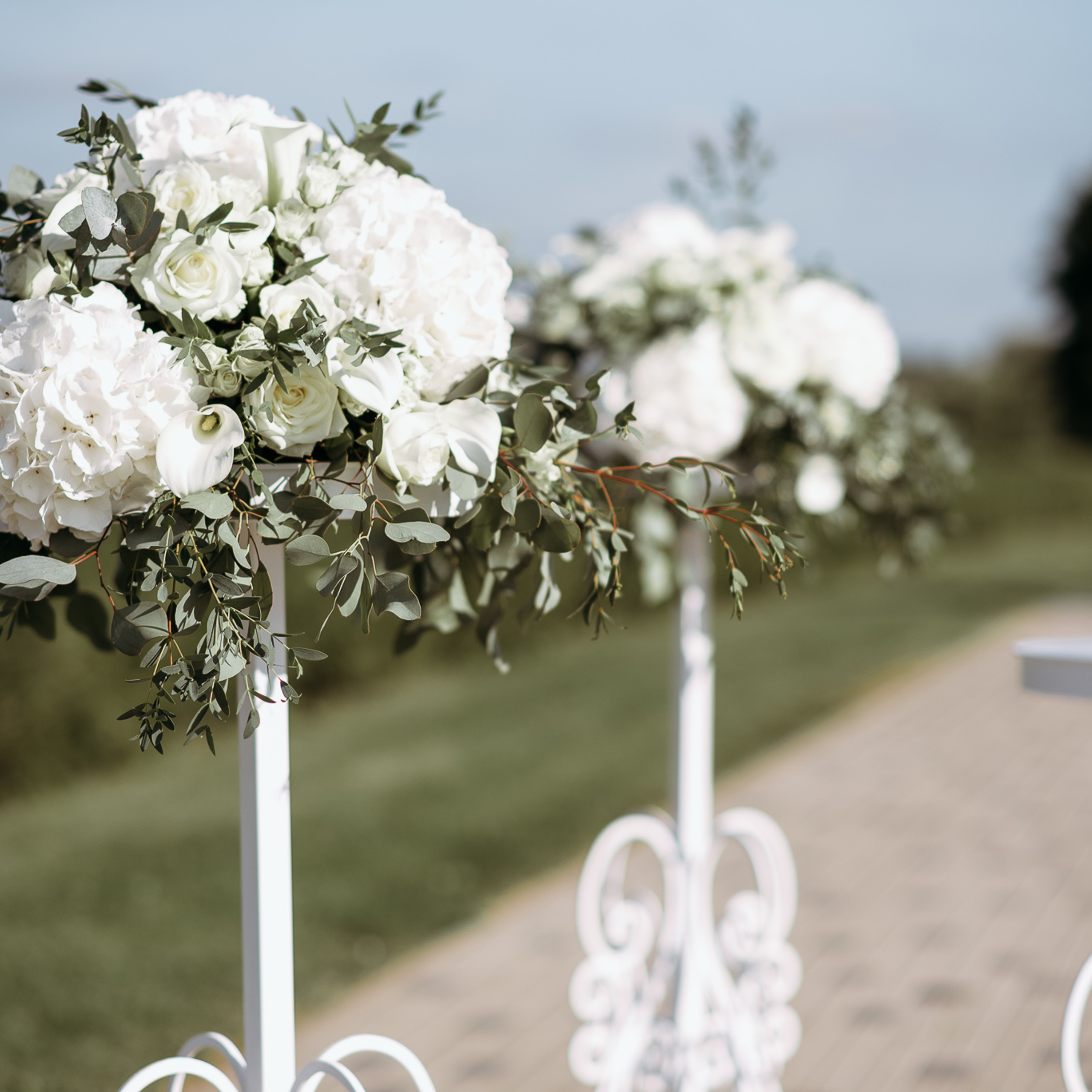 Līgavas pušķis Букет невесты свадебная церемония арка из живых цветов оформление арки выездная церемония штатив с цветами Laulīby reģestrācija kāzu Arka arka ar dzīviem ziediem