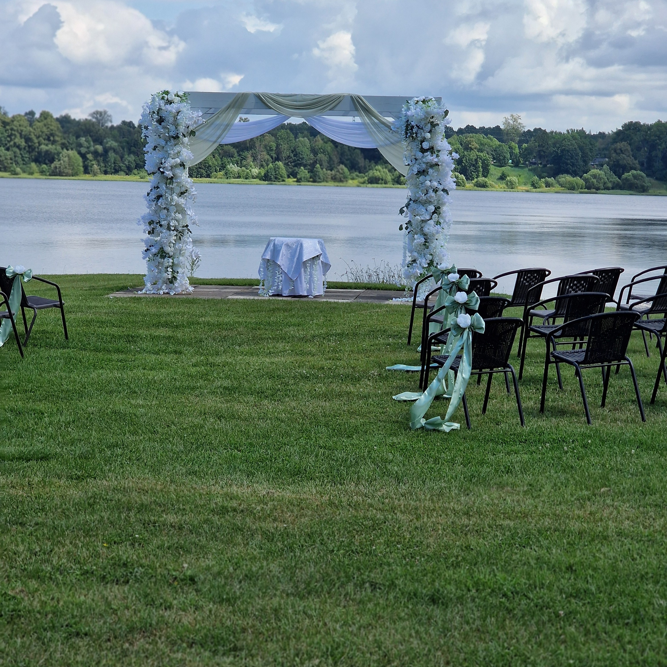 Līgavas pušķis Букет невесты свадебная церемония арка из живых цветов оформление арки выездная церемония штатив с цветами Laulīby reģestrācija kāzu Arka arka ar dzīviem ziediem