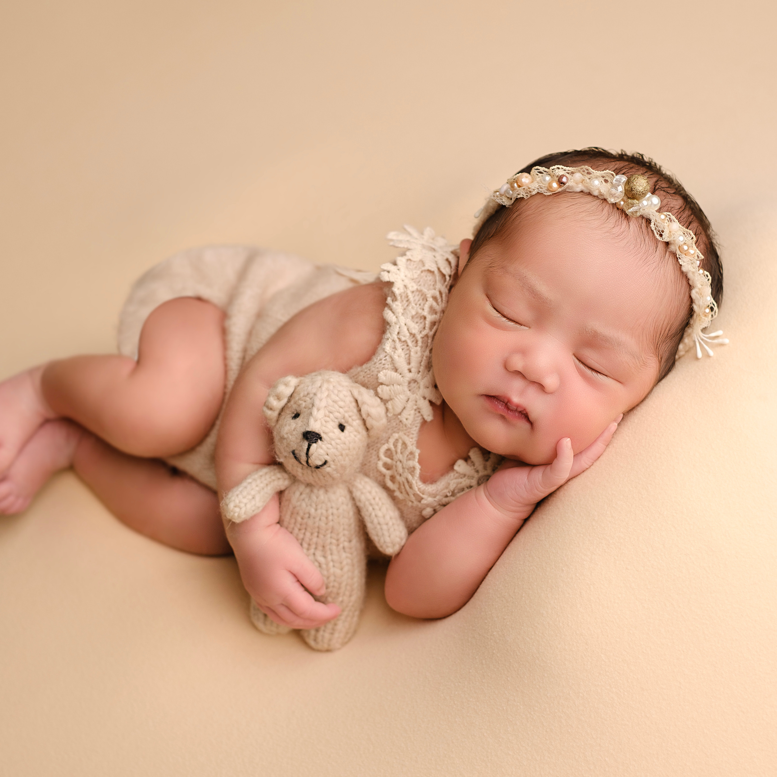 TESTIMONIALS. Newborn, Sitter and Cake Smash Photographer in Doha, Qatar