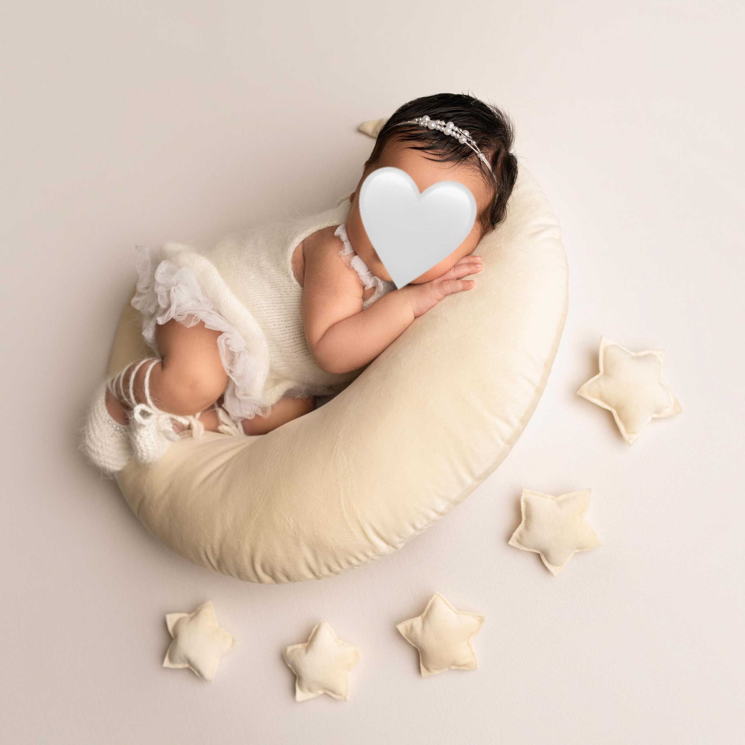 TESTIMONIALS. Newborn, Sitter and Cake Smash Photographer in Doha, Qatar