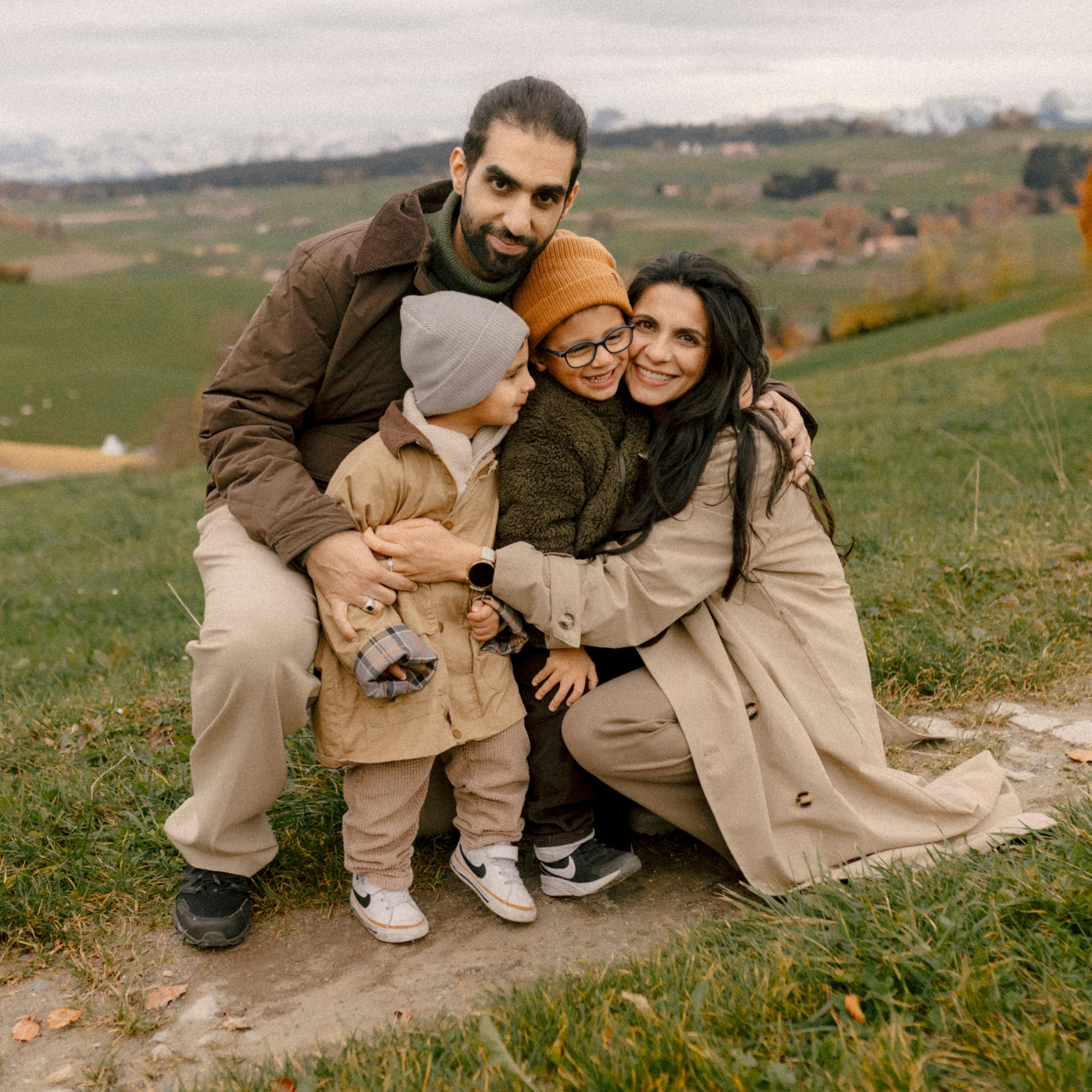 Reviews. Polina Sobol — family & documentary photographer in Bern. Outdoor & urban photo sessions for families, kids and couples