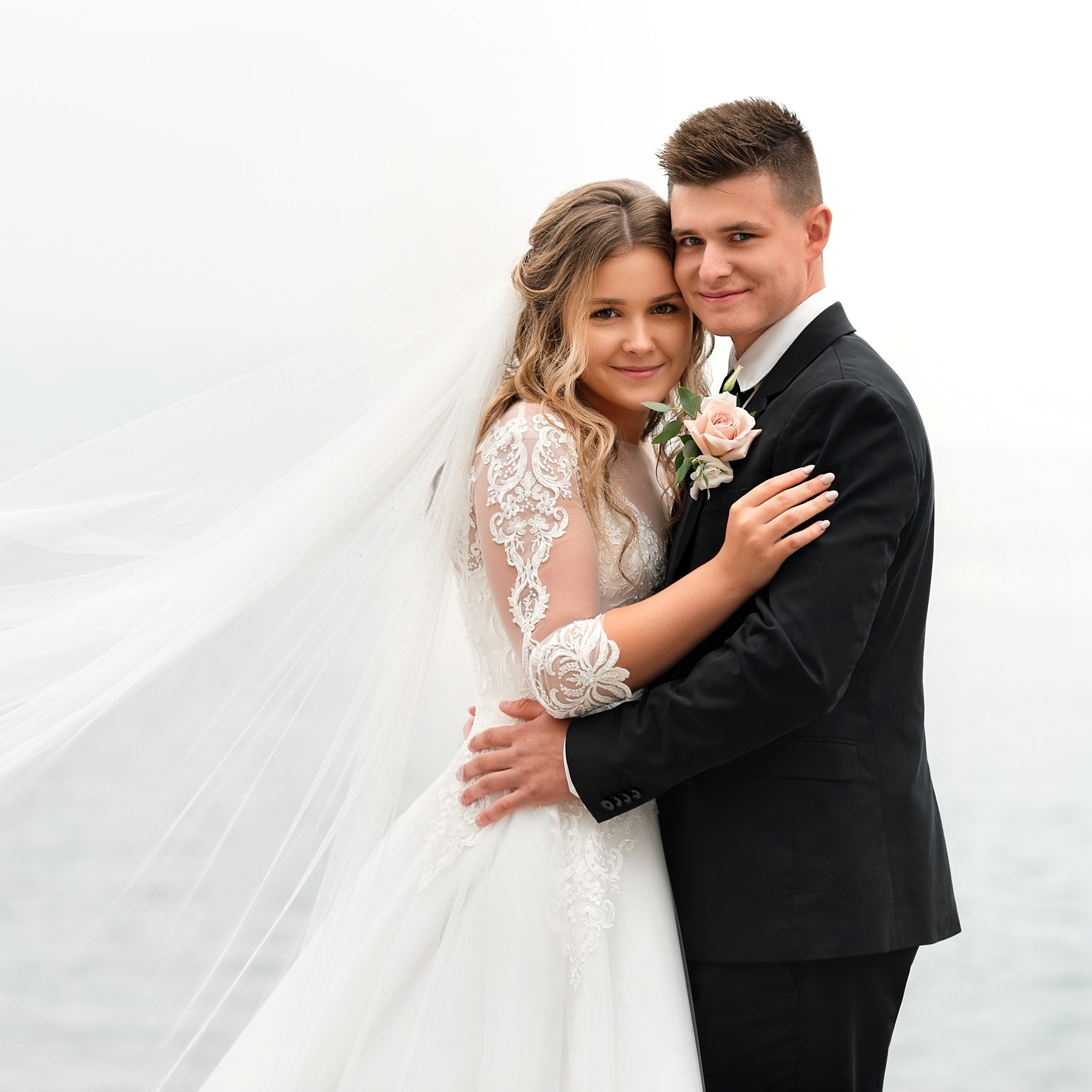 R E V I E W S. Wedding & portrait photography in the Seattle Area. Helen Michelle photographer