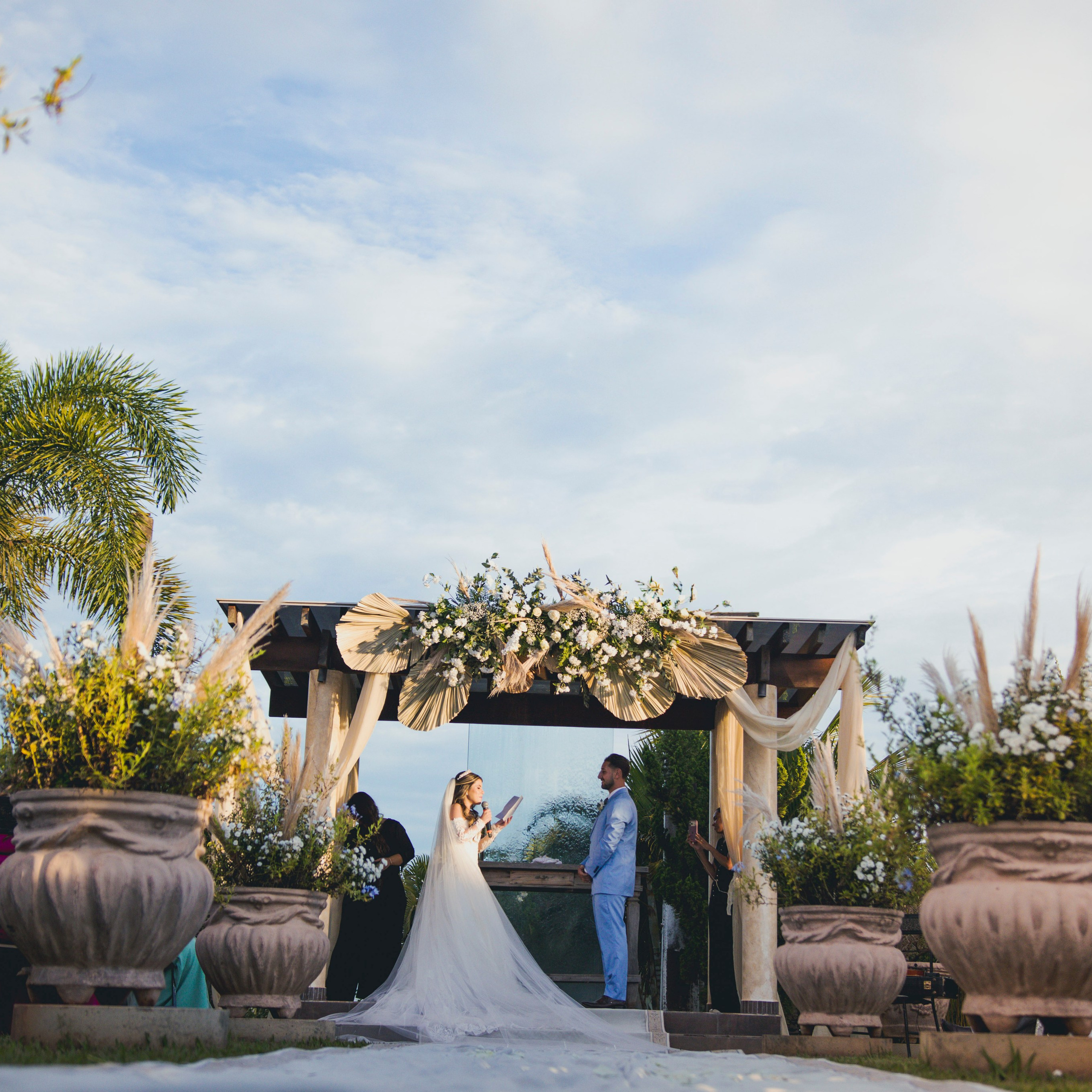 ANA LYVIA E JOÃO VICTOR. Fotógrafos de casamento. empresas, família em Catanduva SP e região, Casal Gonçales