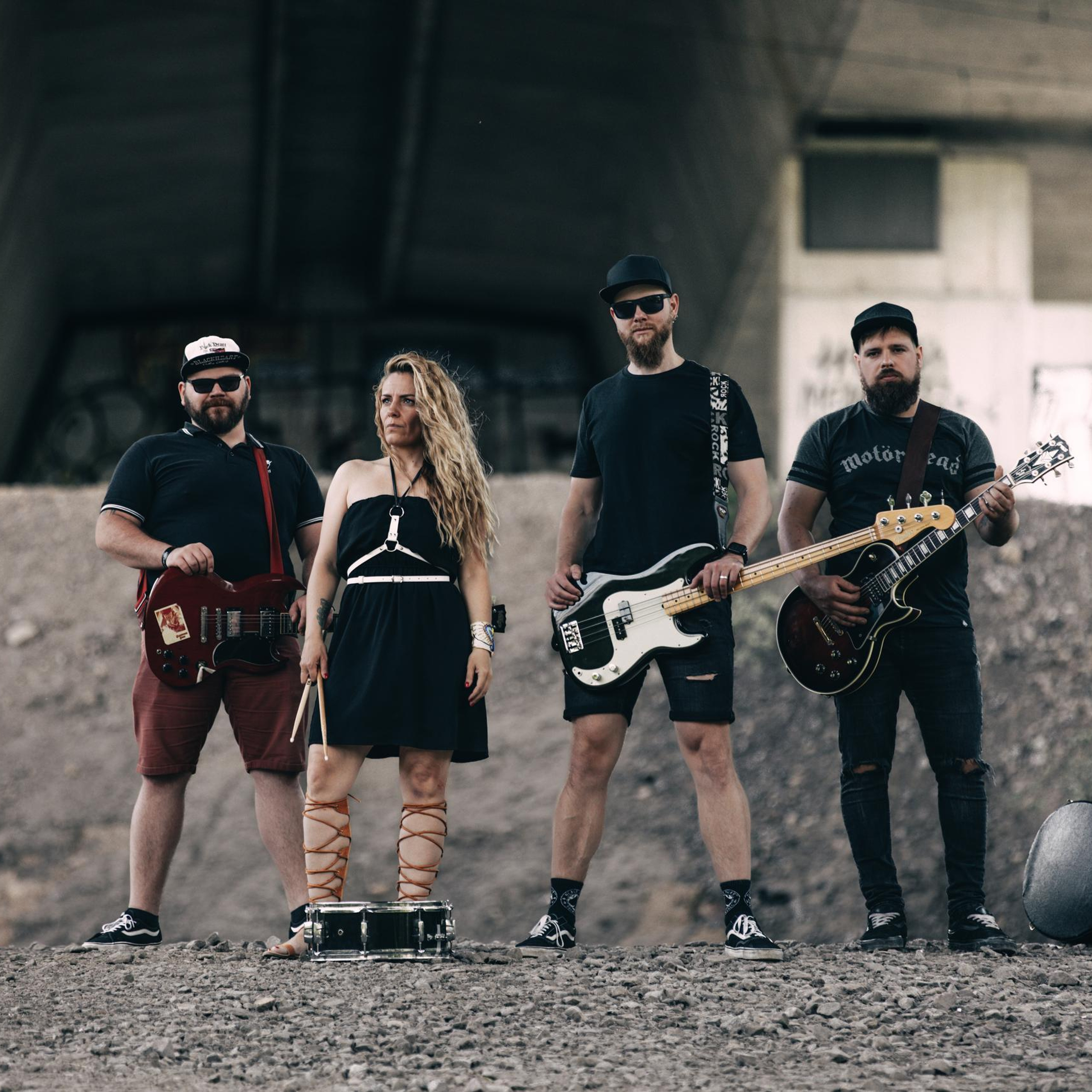 Review. Dana Lišková — Empathetic Photographer | Introspective Artist |Neurodivergent Coach | Founder of Artepy.cz