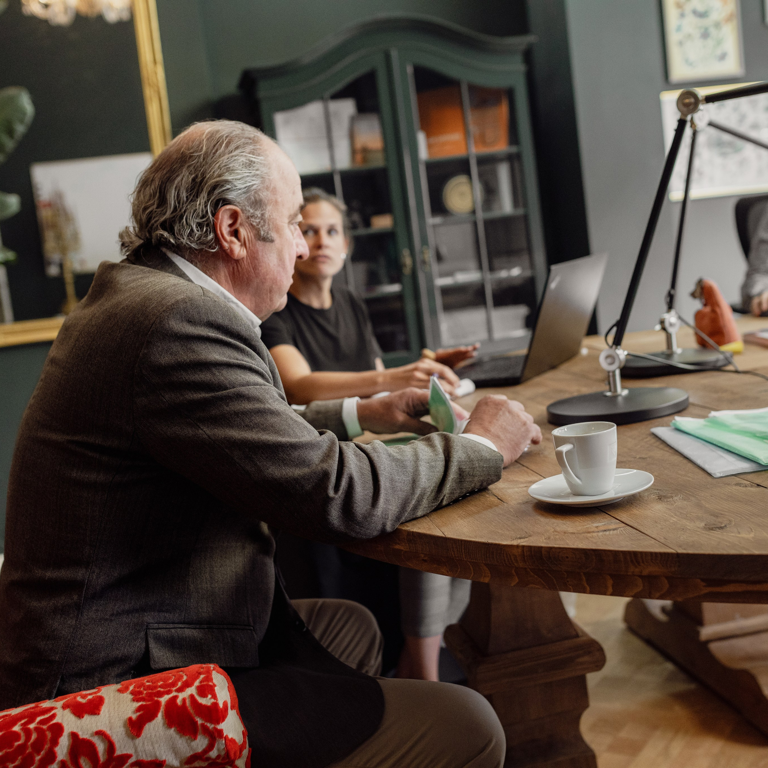 Review. Dana Lišková — Empathetic Photographer | Introspective Artist |Neurodivergent Coach | Founder of Artepy.cz