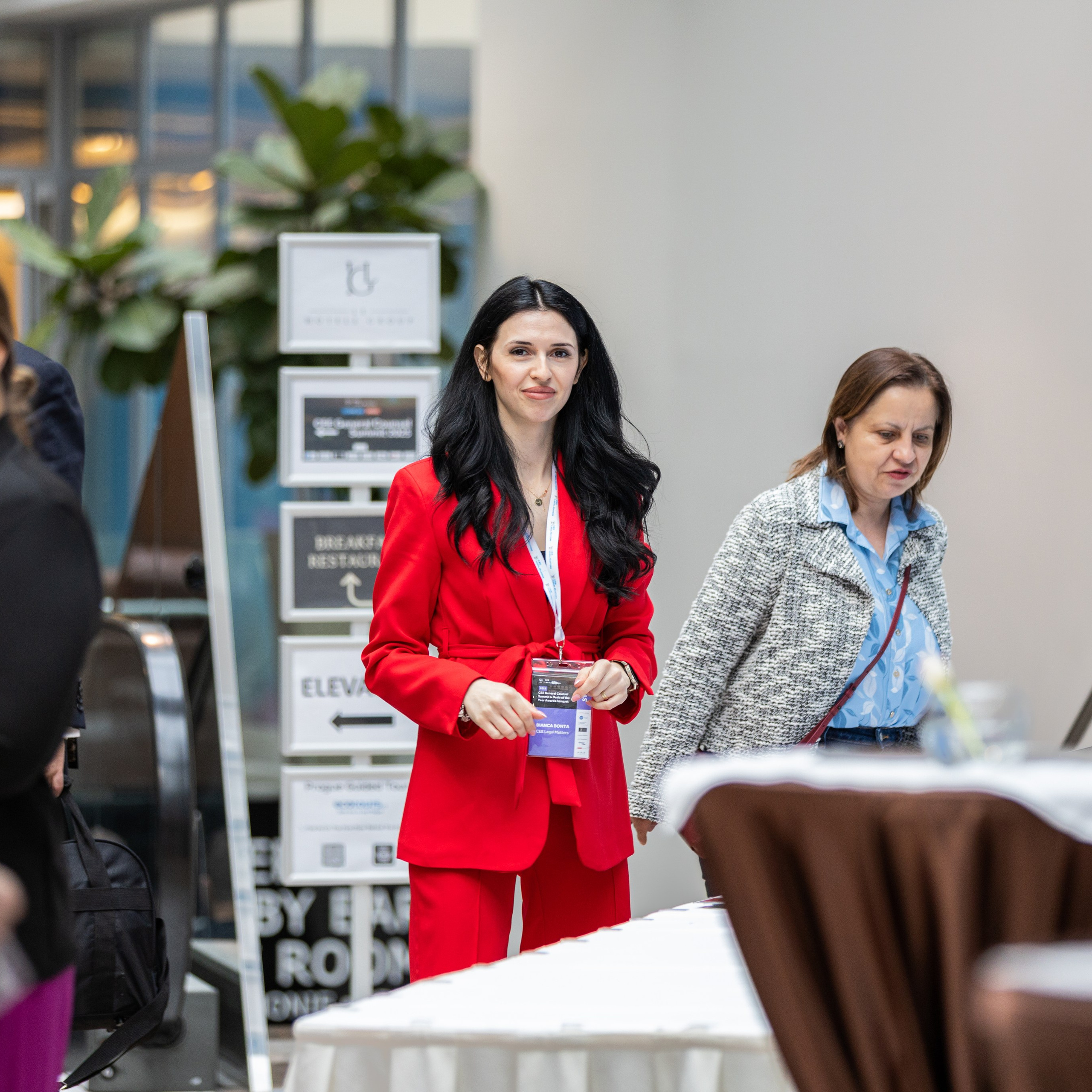 Review. Dana Lišková — Empathetic Photographer | Introspective Artist |Neurodivergent Coach | Founder of Artepy.cz