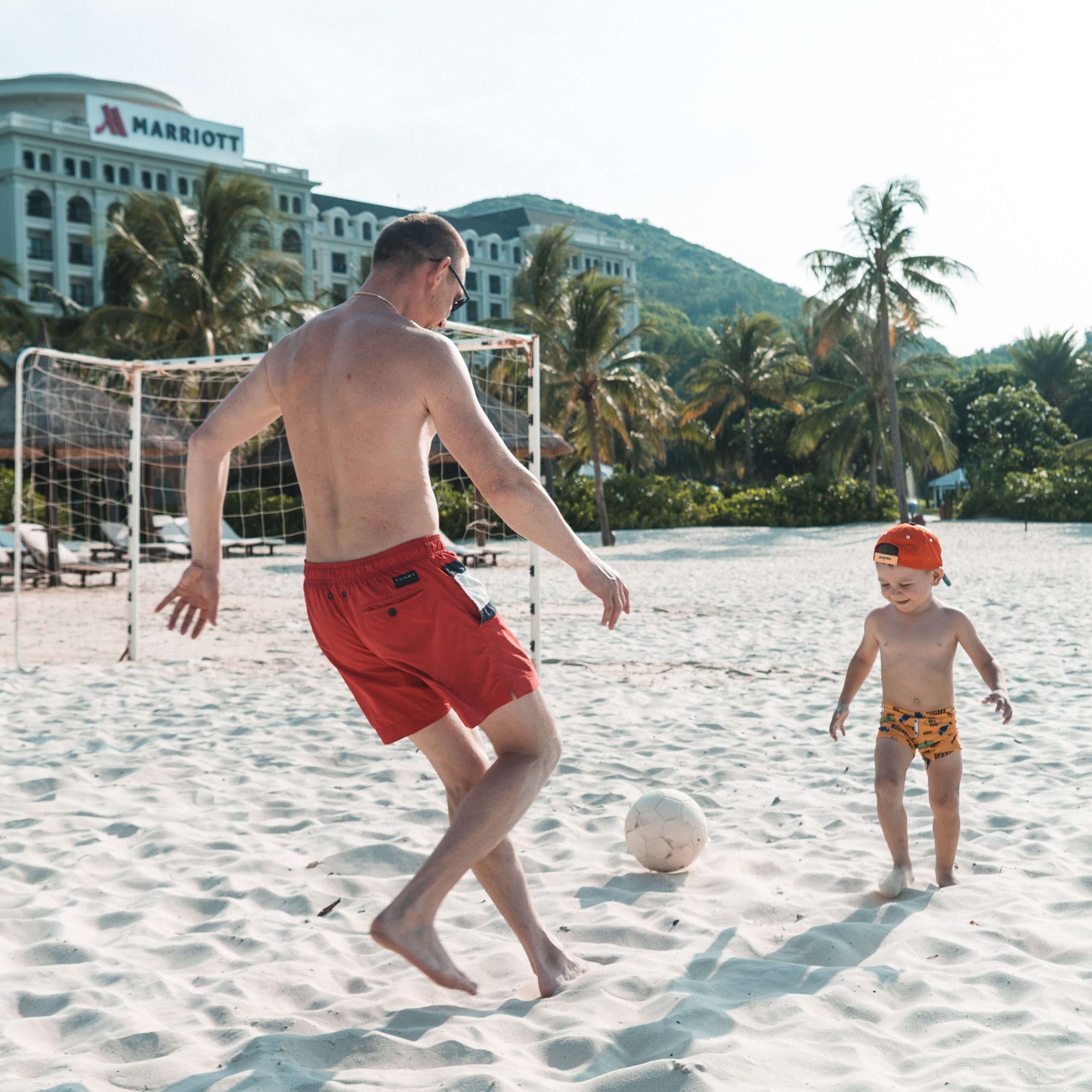 Семейная Marriott. Семейный фотограф в Нячанге. Прогулки, lovestory, свадебные, студийные съёмки