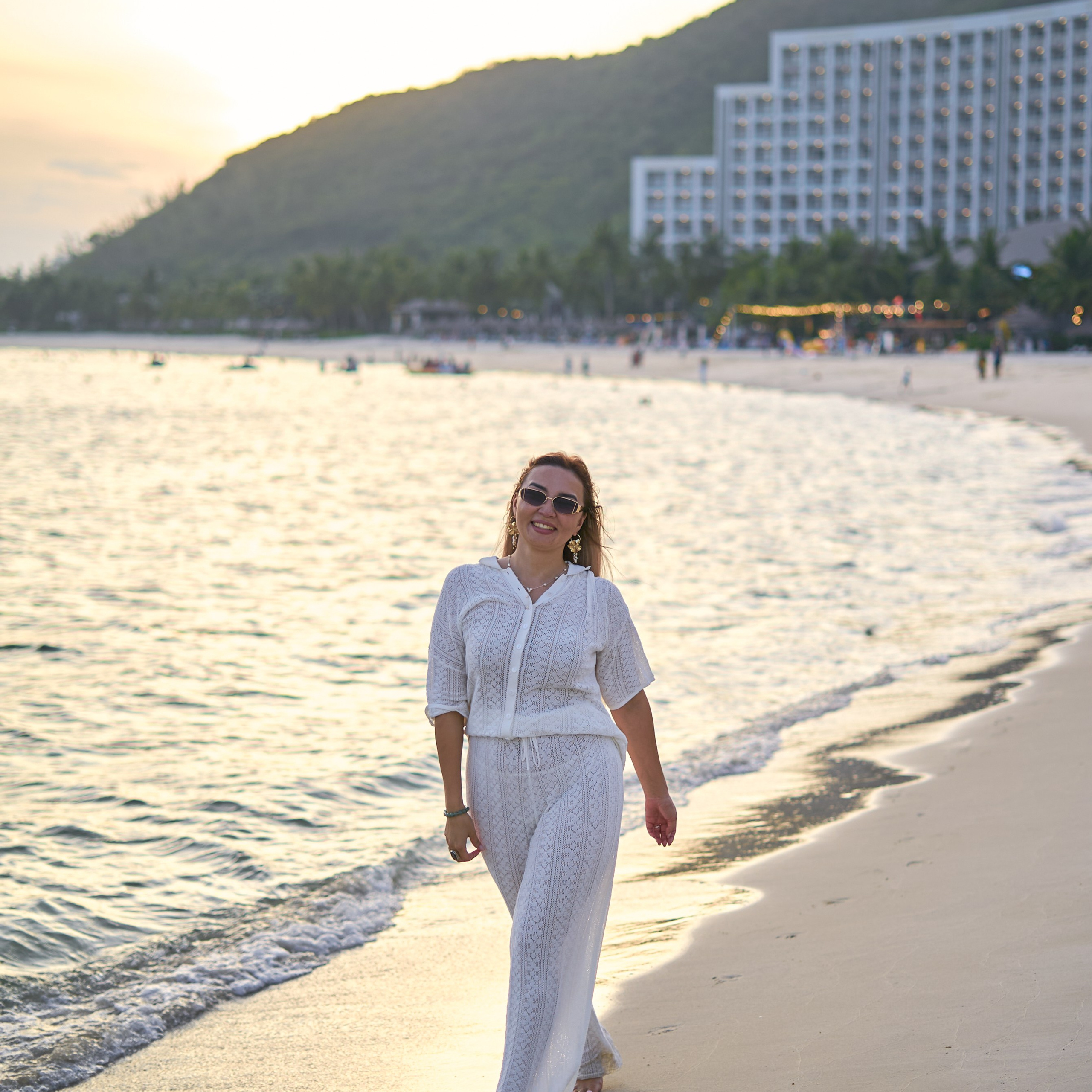 Vinpearl Resort & Spa. Семейный фотограф в Нячанге. Прогулки, lovestory, свадебные, студийные съёмки