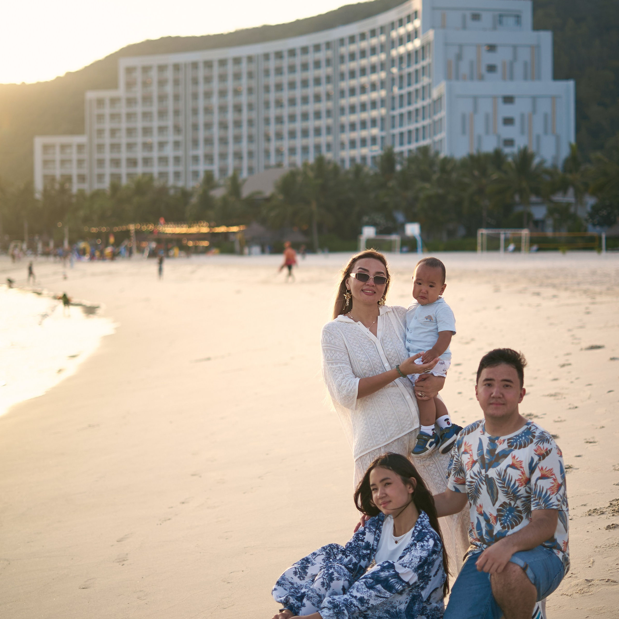 Vinpearl Resort & Spa. Семейный фотограф в Нячанге. Прогулки, lovestory, свадебные, студийные съёмки