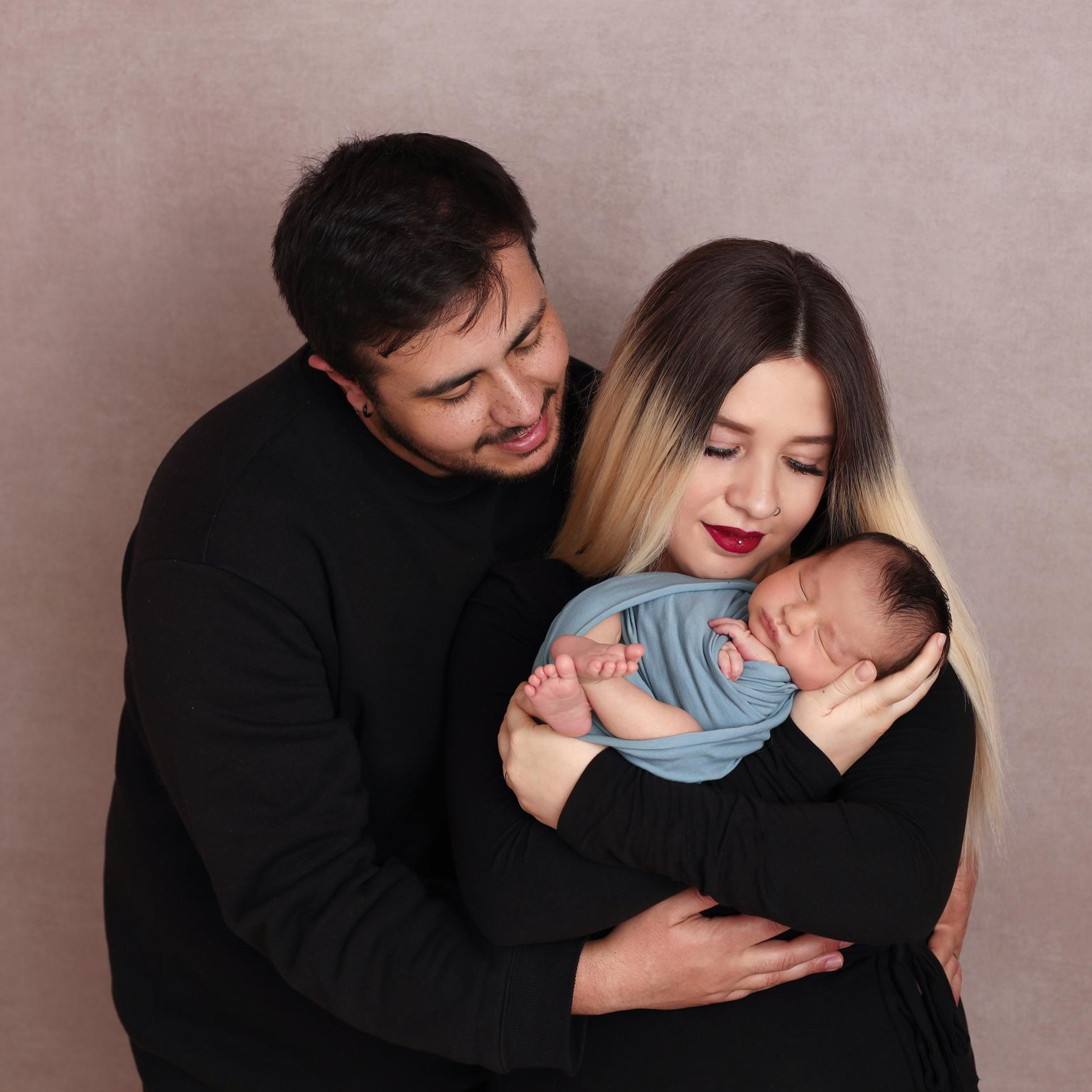 BEWERTUNGEN. Neugeborenen & Babyfotografie Liuba Schelhorn in Stuttgart