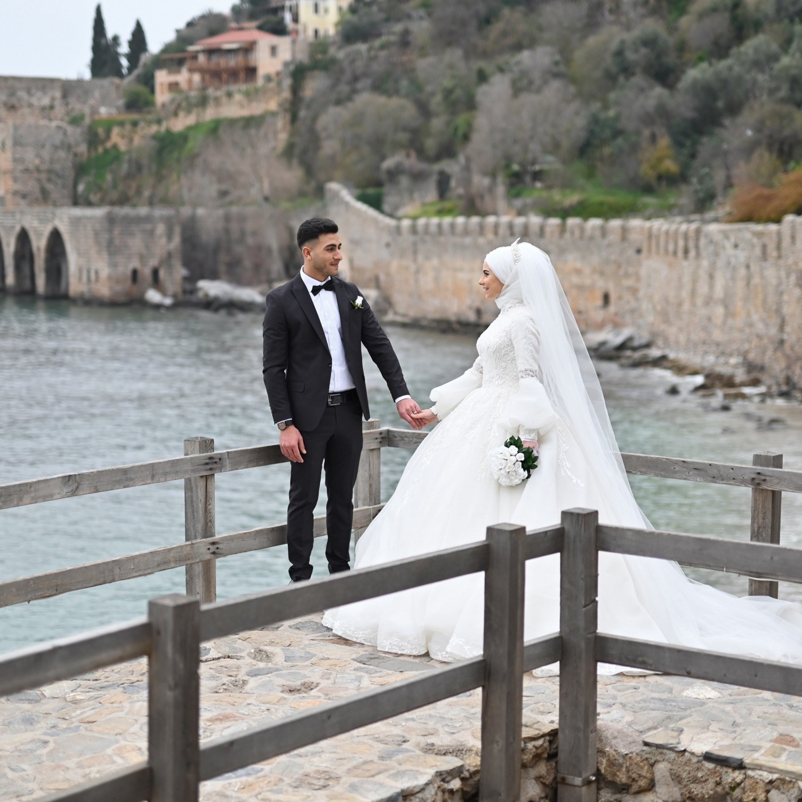 Свадебная съемка в порту и у крепости в Аланье