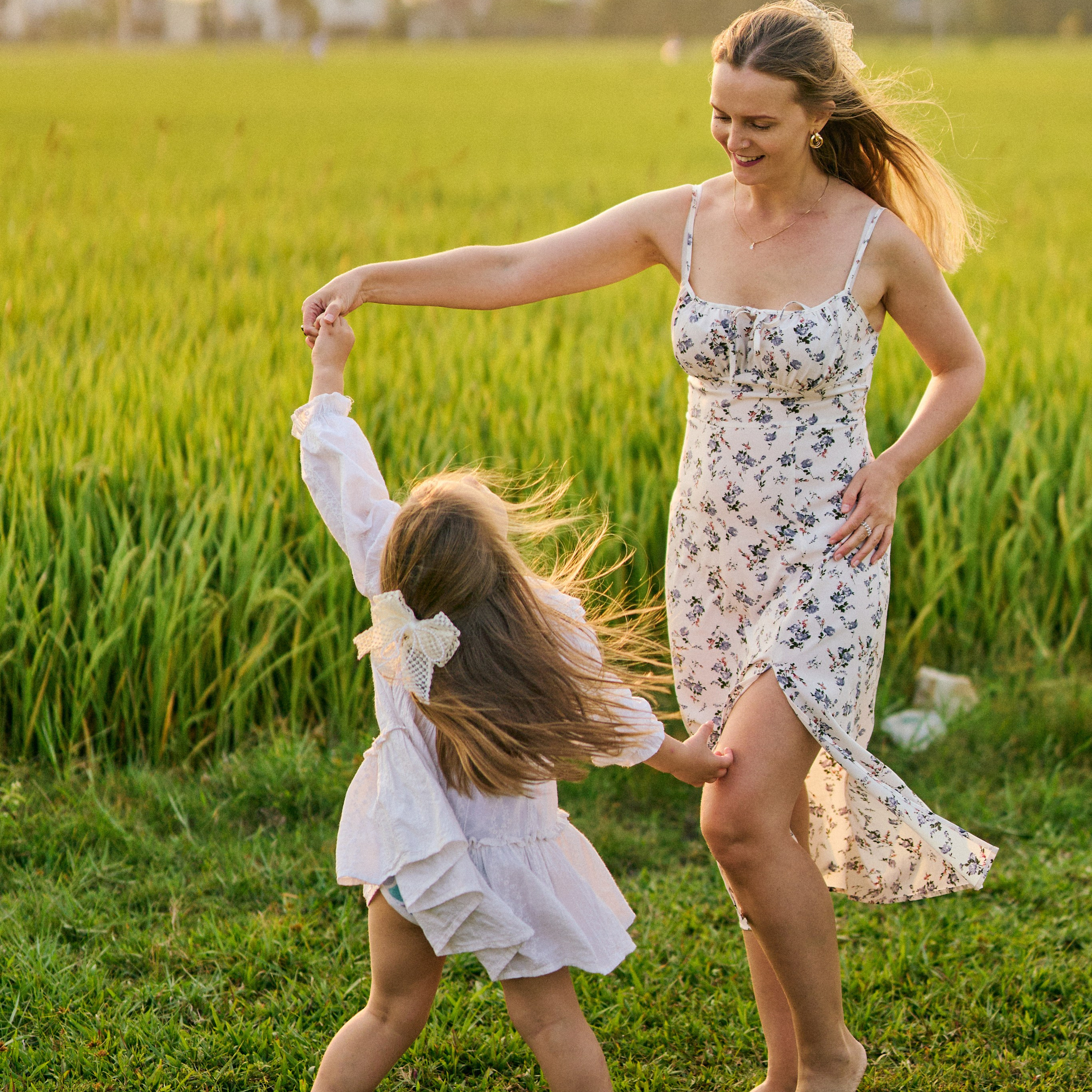 Lifestyle Photographer in Hoi An & Da Nang Love stories, family & wedding photography