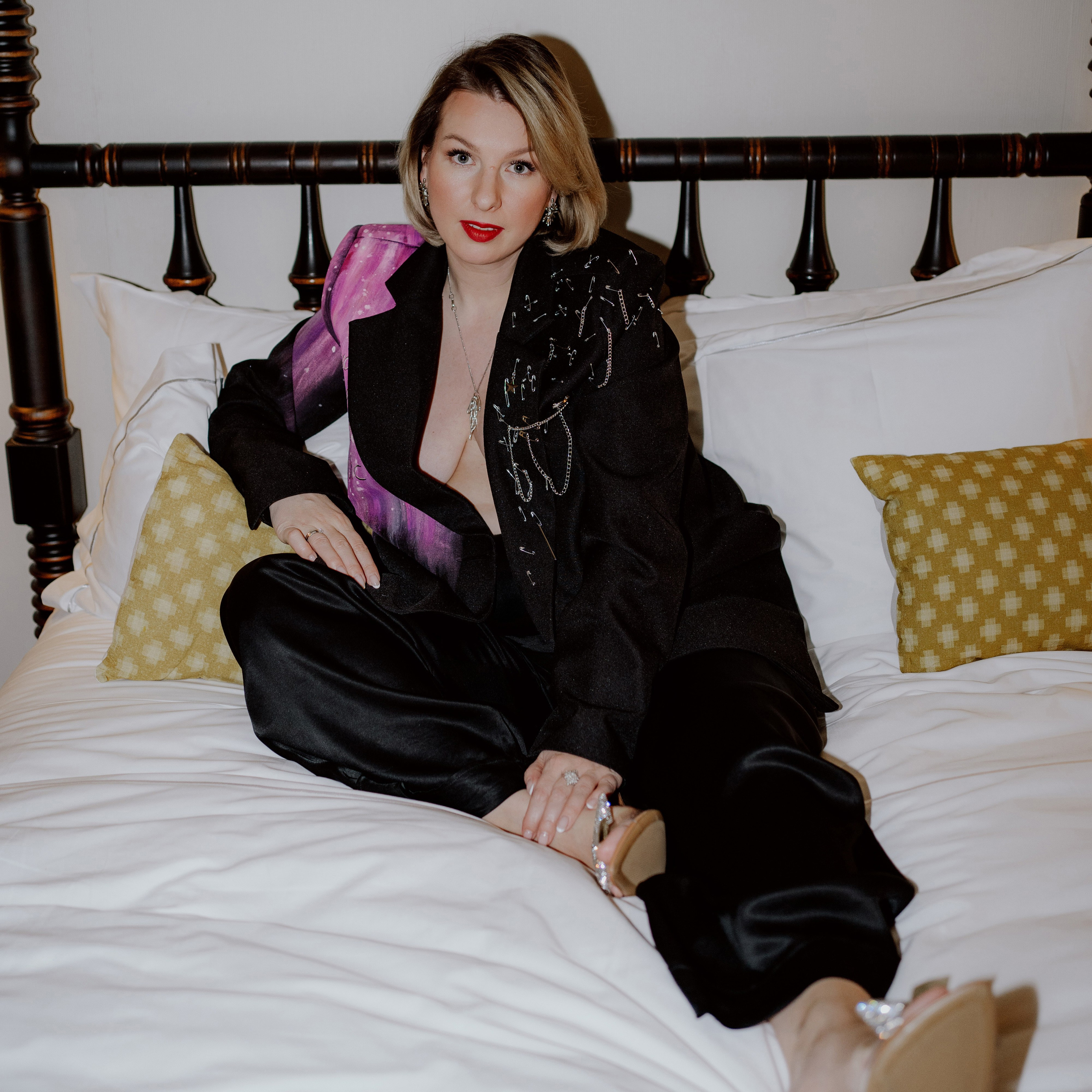 Victoria at the Four Seasons hotel. M Atelier | Art Portraits