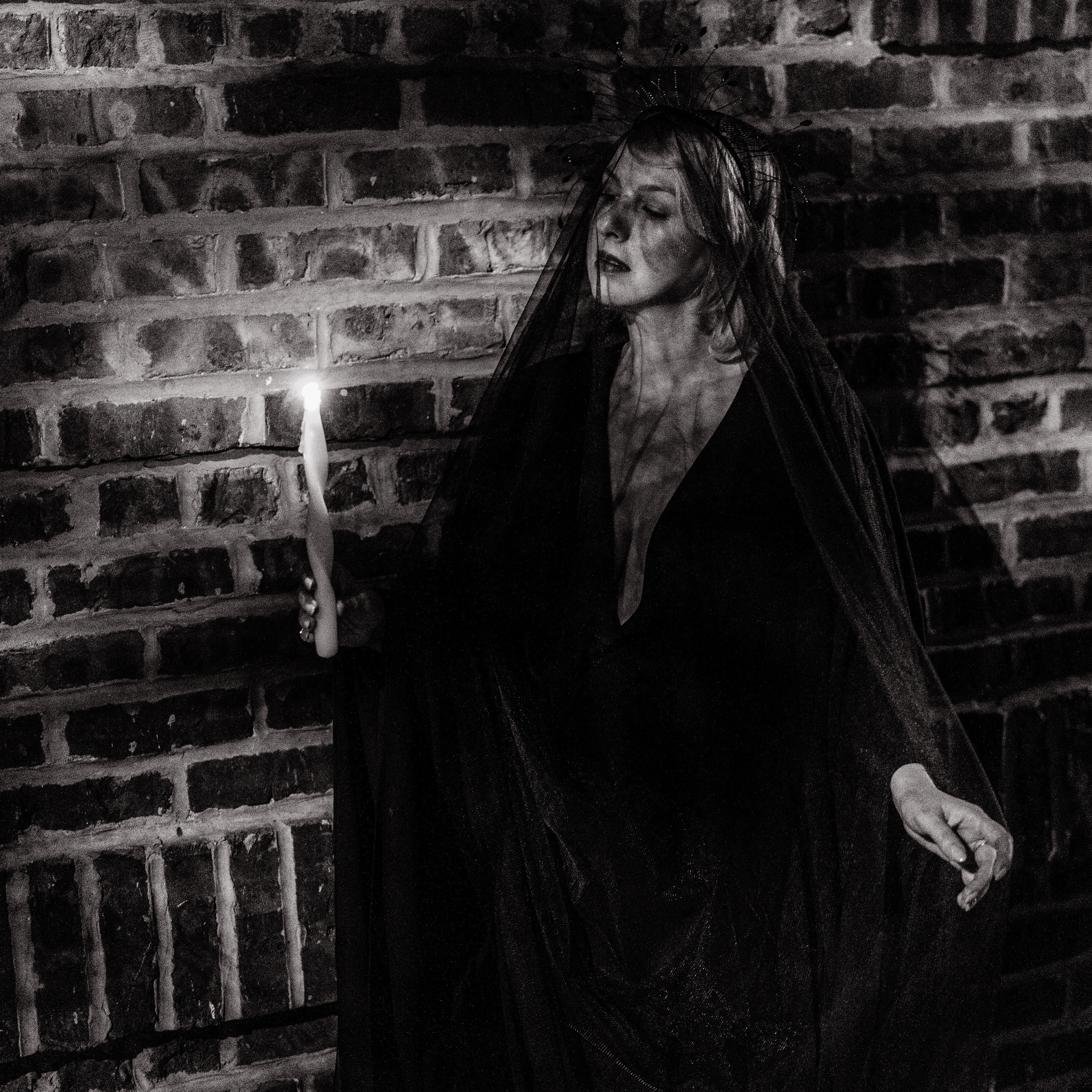 Victoria at the Four Seasons hotel. M Atelier | Art Portraits