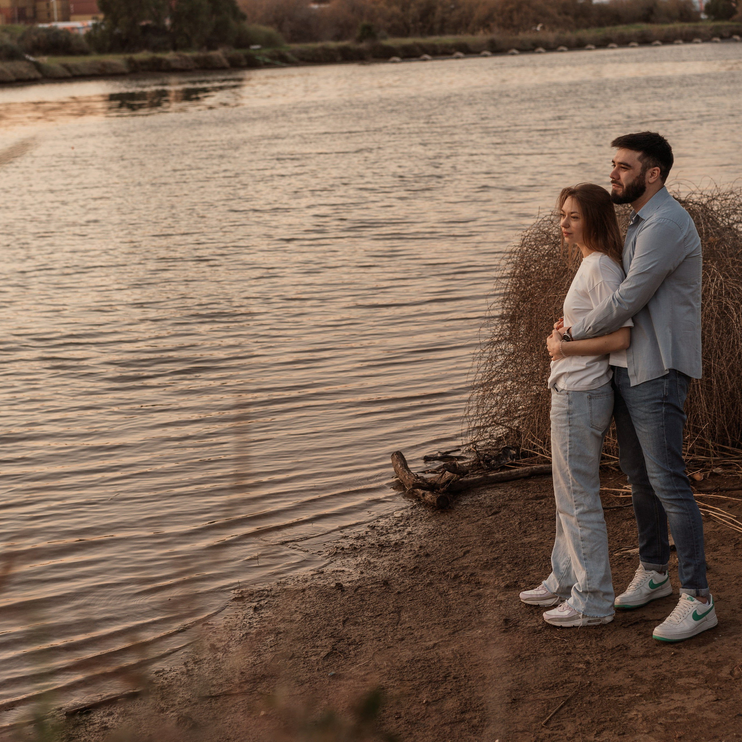 Family Photoshoot in Kishon Park | Capturing Moments in Nature