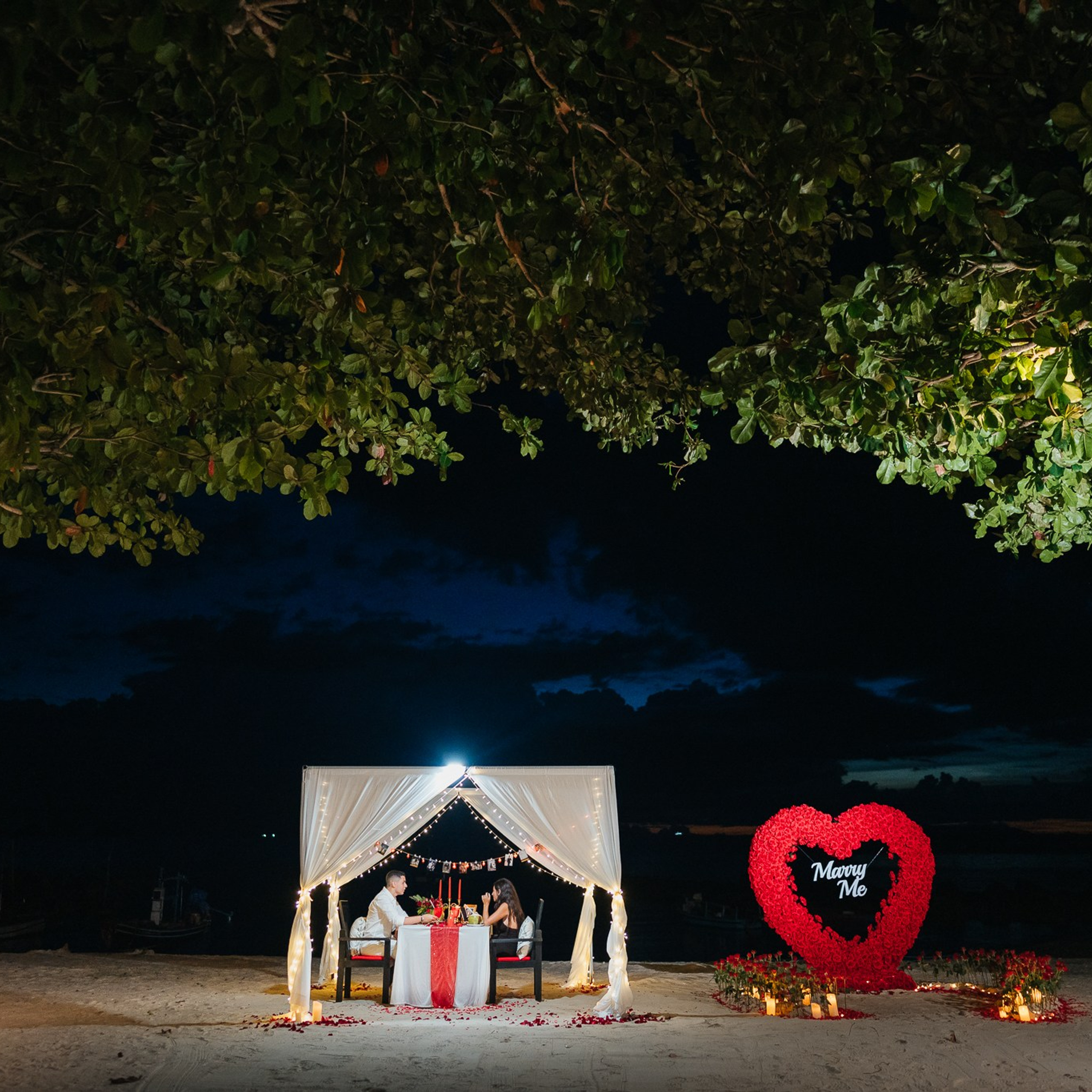 Photo. Romantic proposal on Koh Samui, Thailand