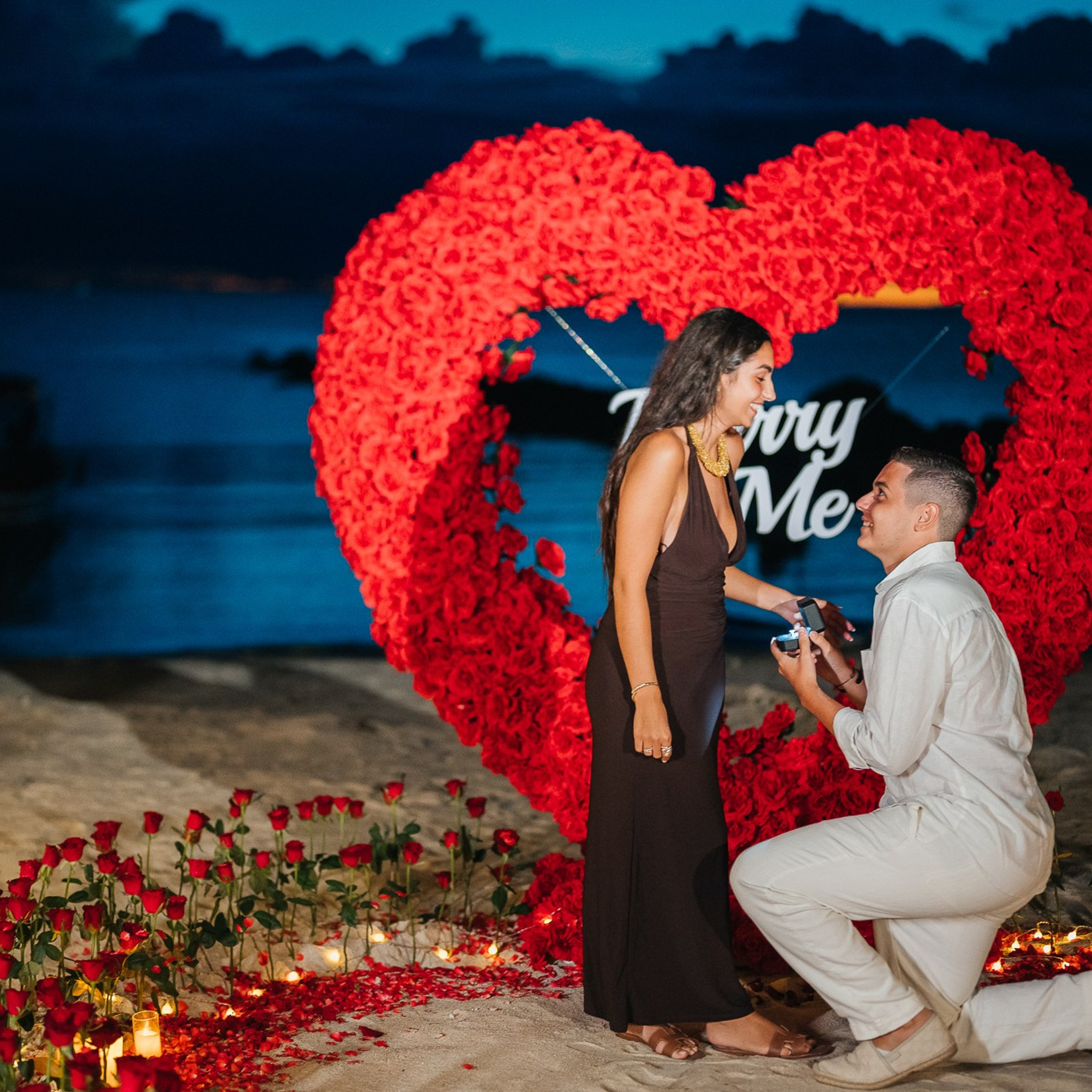 Photo. Romantic proposal on Koh Samui, Thailand