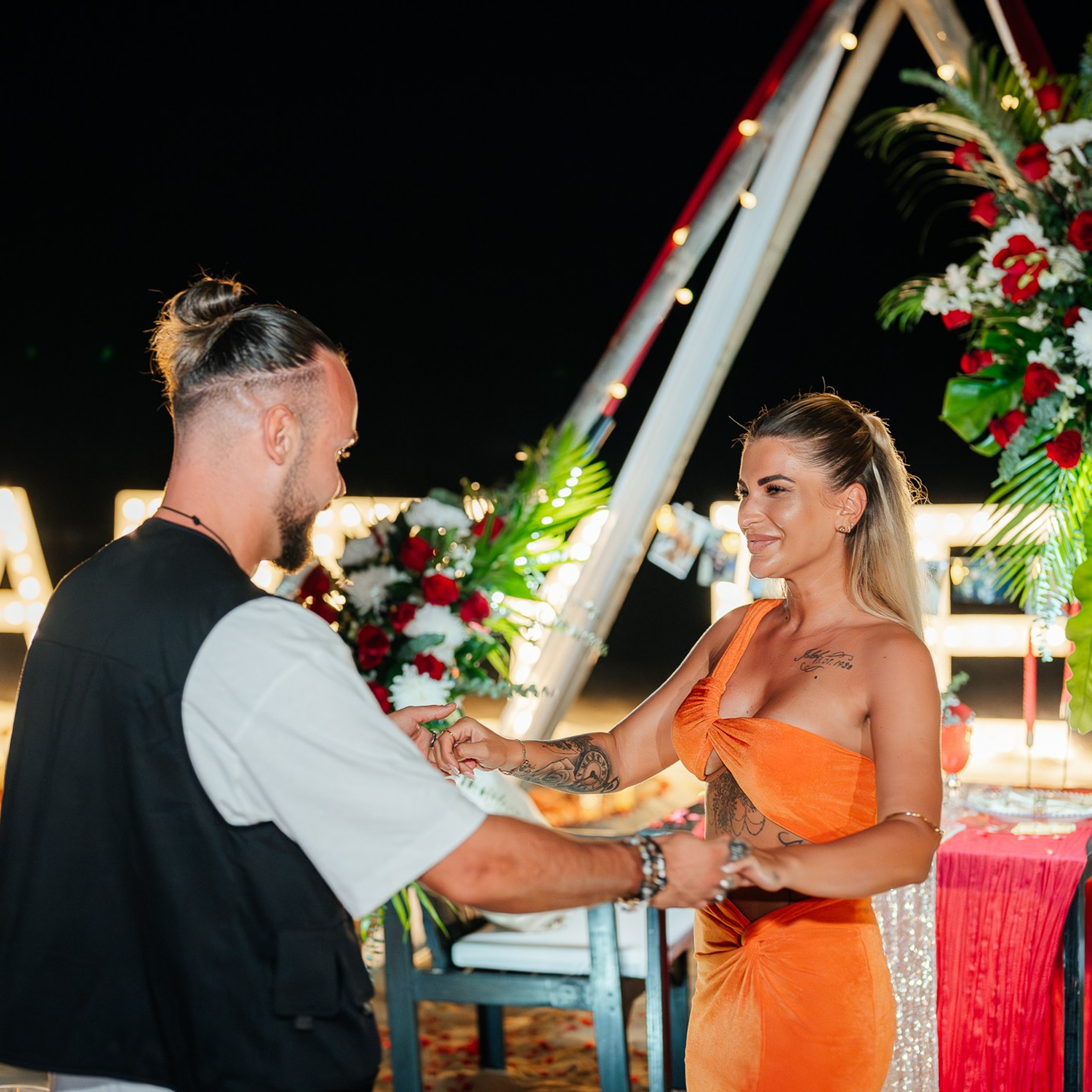 Photo. Romantic proposal on Koh Samui, Thailand