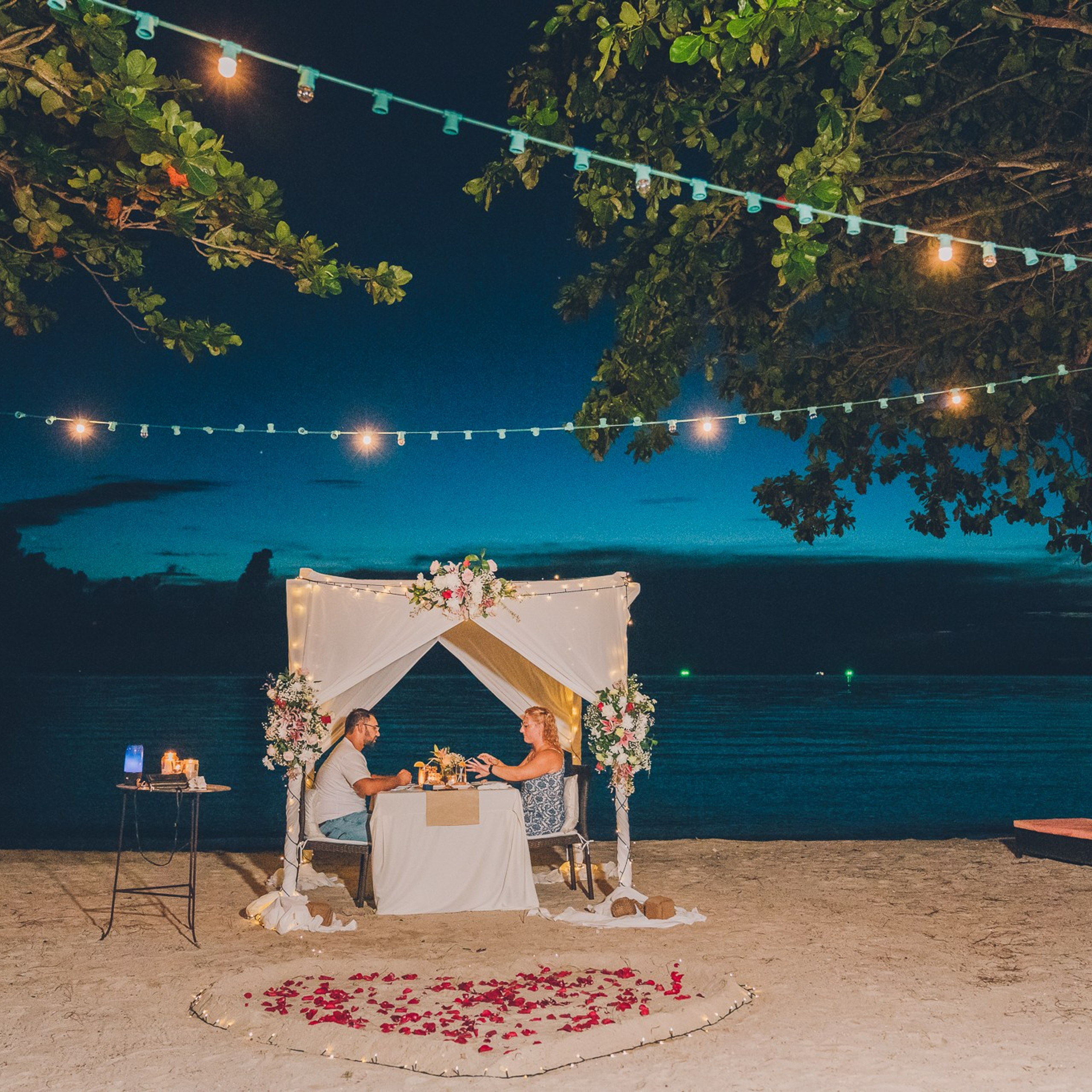 Photo. Romantic proposal on Koh Samui, Thailand