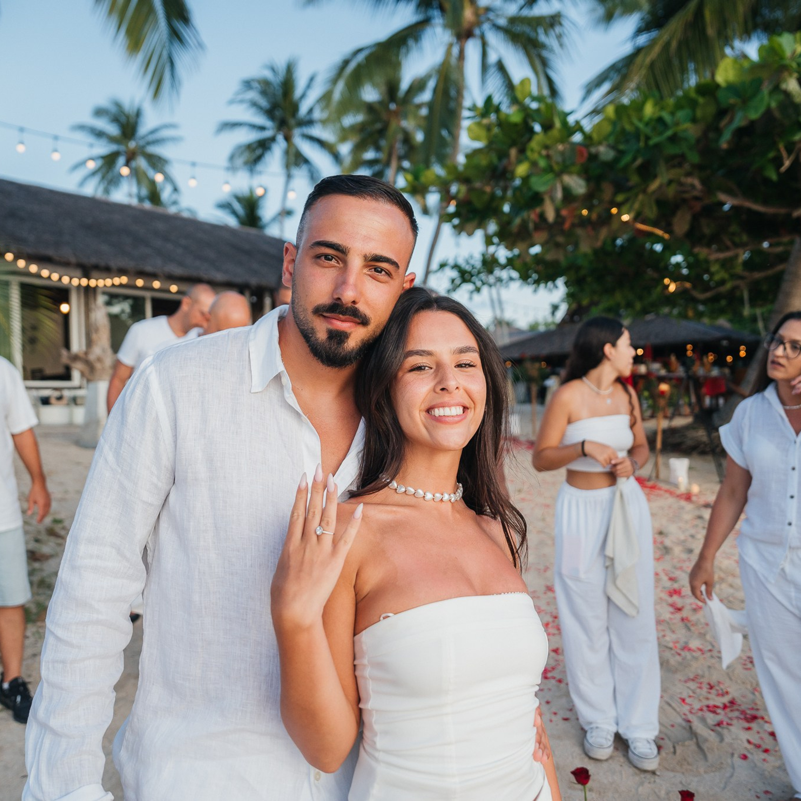 Photo. Romantic proposal on Koh Samui, Thailand
